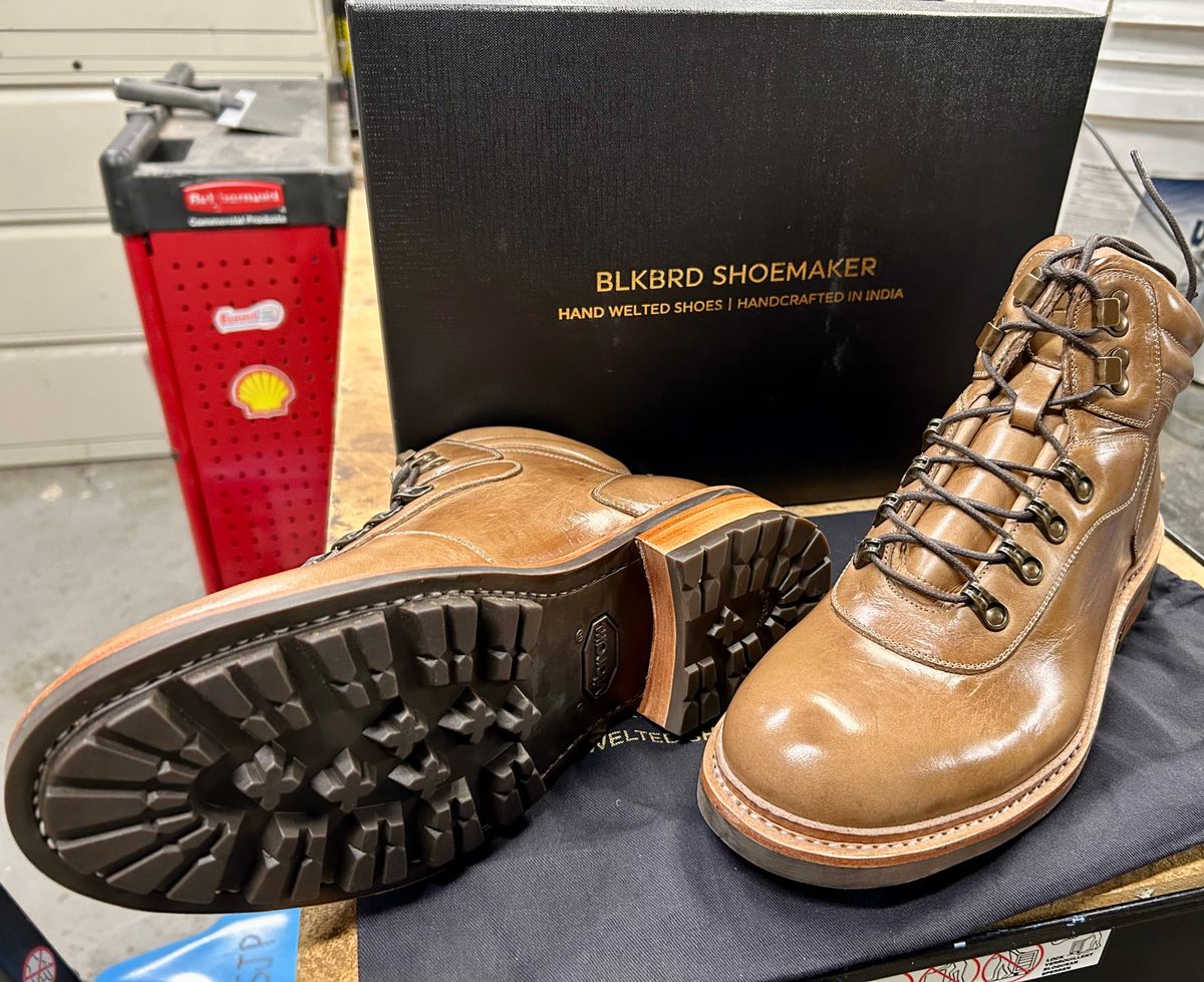 Photo by Vic on January 30, 2026 of the Blkbrd Shoemaker Bulwark Trek Boot in Horween Natural Chromepak.