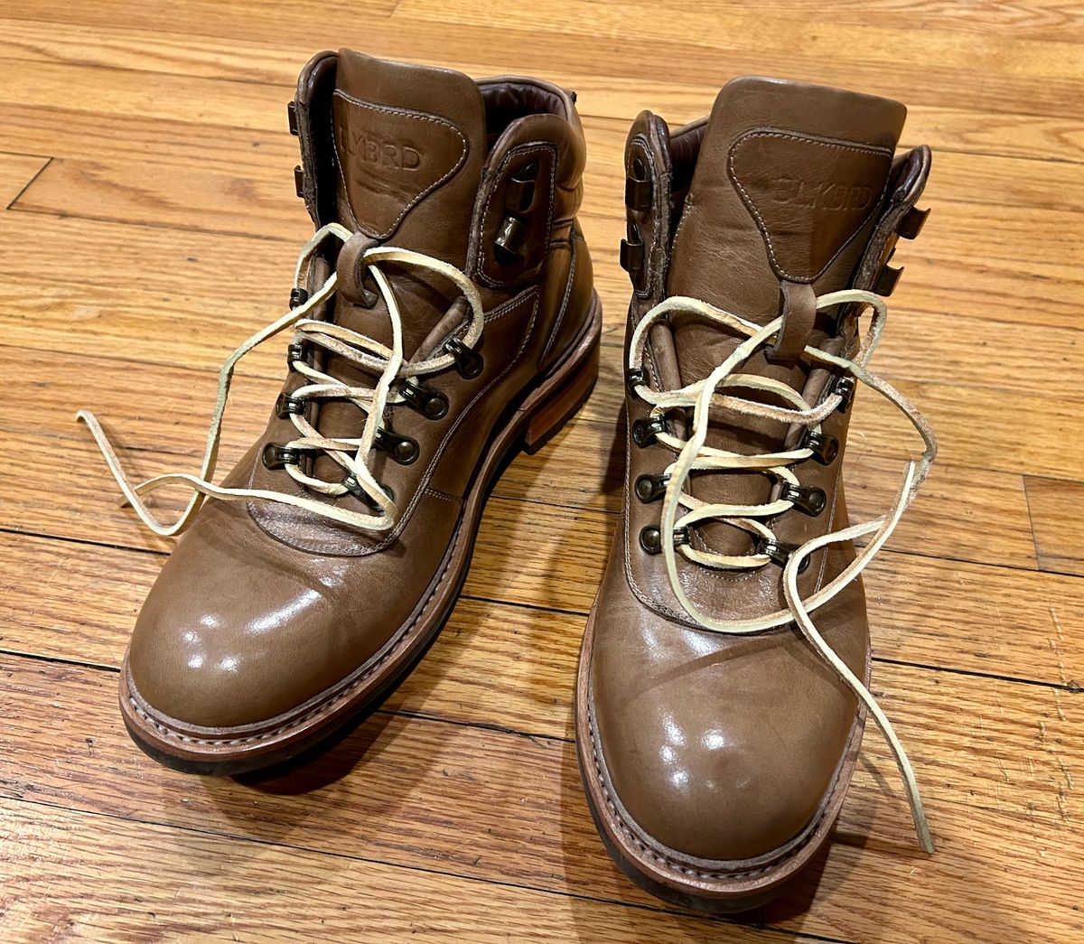 Photo by Vic on February 5, 2026 of the Blkbrd Shoemaker Bulwark Trek Boot in Horween Natural Chromepak.