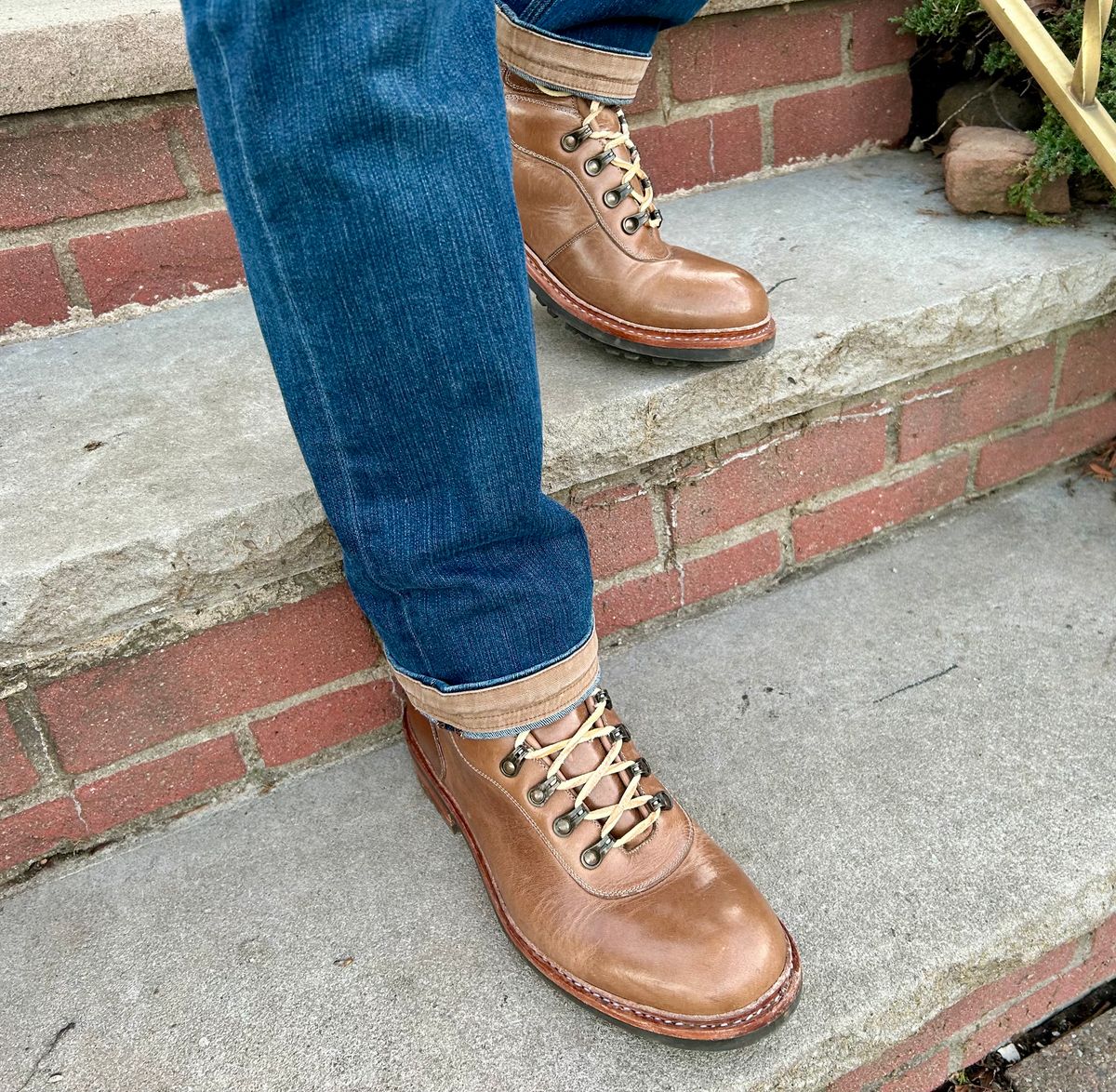 Photo by Vic on March 18, 2026 of the Blkbrd Shoemaker Bulwark Trek Boot in Horween Natural Chromepak.