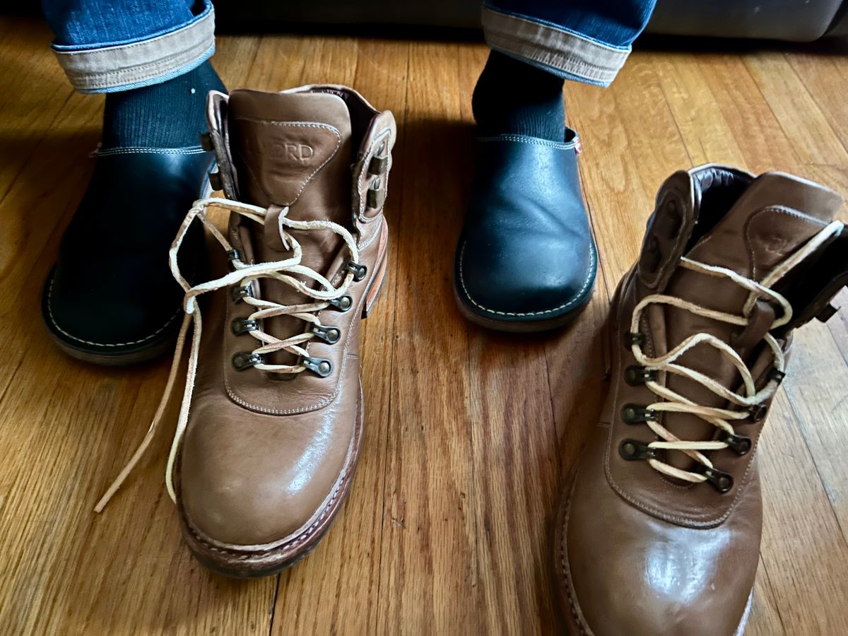 Photo by Vic on March 18, 2026 of the Blkbrd Shoemaker Bulwark Trek Boot in Horween Natural Chromepak.