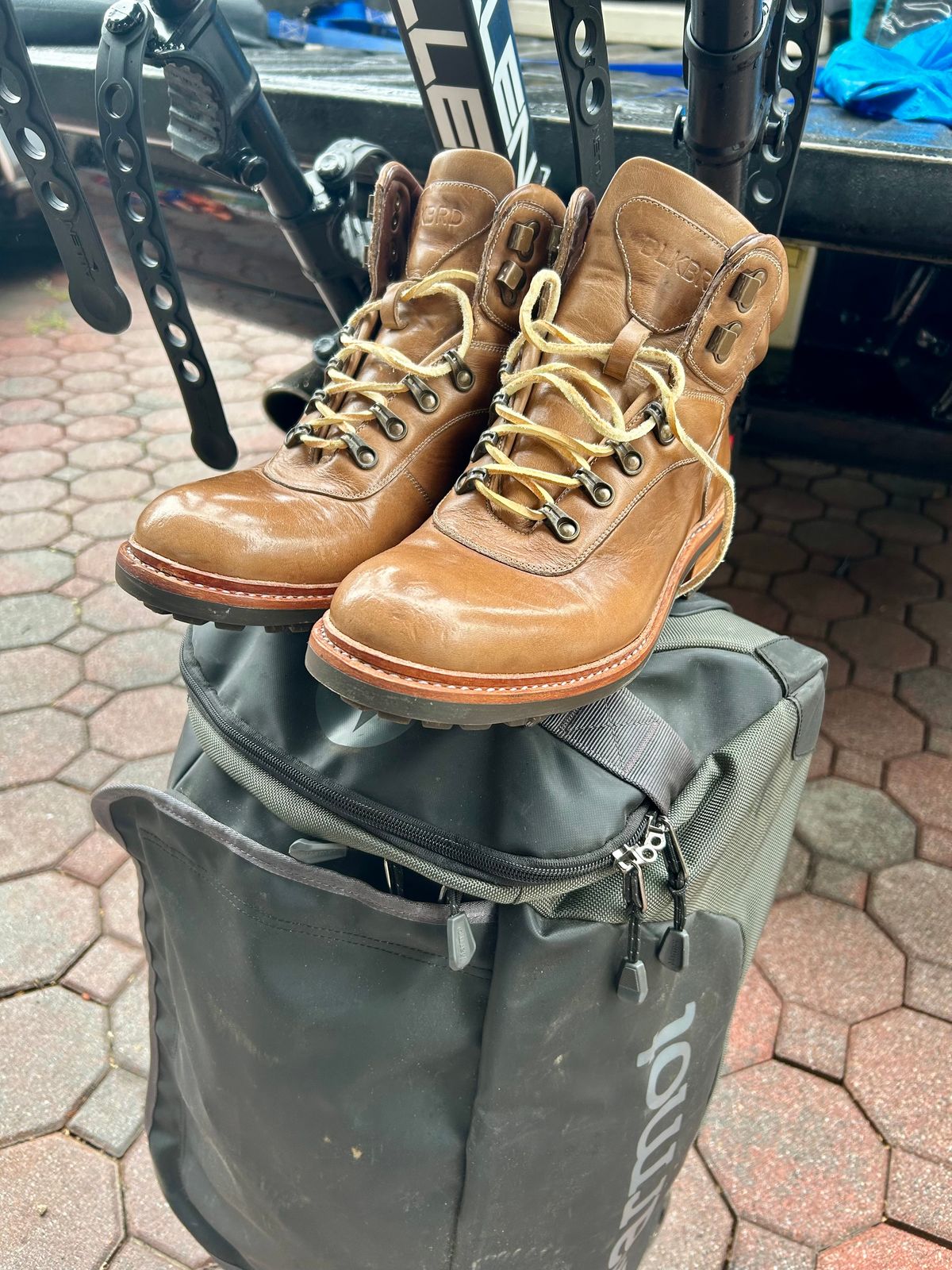 Photo by Vic on May 24, 2026 of the Blkbrd Shoemaker Bulwark Trek Boot in Horween Natural Chromepak.