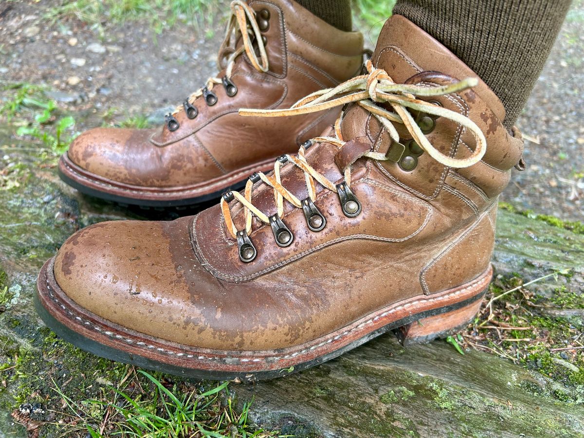 Photo by Vic on May 28, 2026 of the Blkbrd Shoemaker Bulwark Trek Boot in Horween Natural Chromepak.