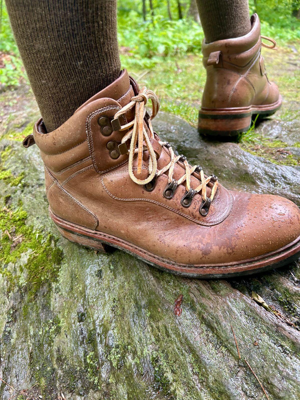 Photo by Vic on May 28, 2026 of the Blkbrd Shoemaker Bulwark Trek Boot in Horween Natural Chromepak.