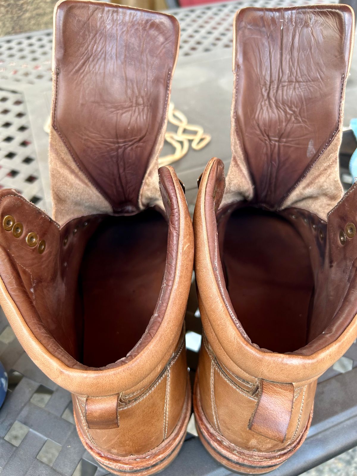 Photo by Vic on May 31, 2026 of the Blkbrd Shoemaker Bulwark Trek Boot in Horween Natural Chromepak.