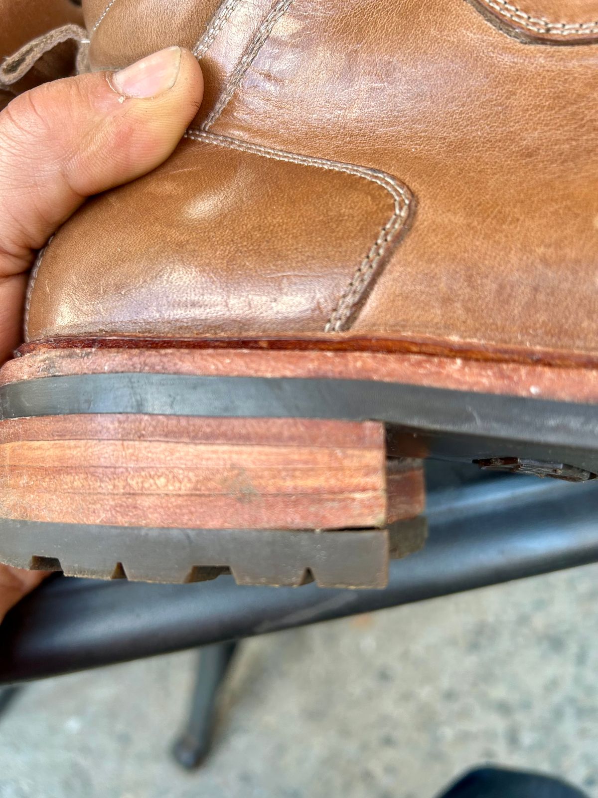 Photo by Vic on May 31, 2026 of the Blkbrd Shoemaker Bulwark Trek Boot in Horween Natural Chromepak.