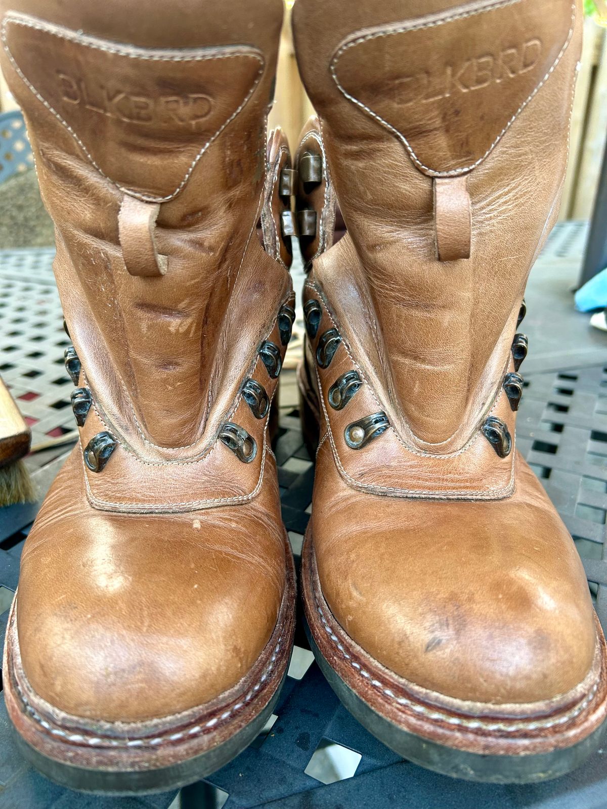 Photo by Vic on May 31, 2026 of the Blkbrd Shoemaker Bulwark Trek Boot in Horween Natural Chromepak.