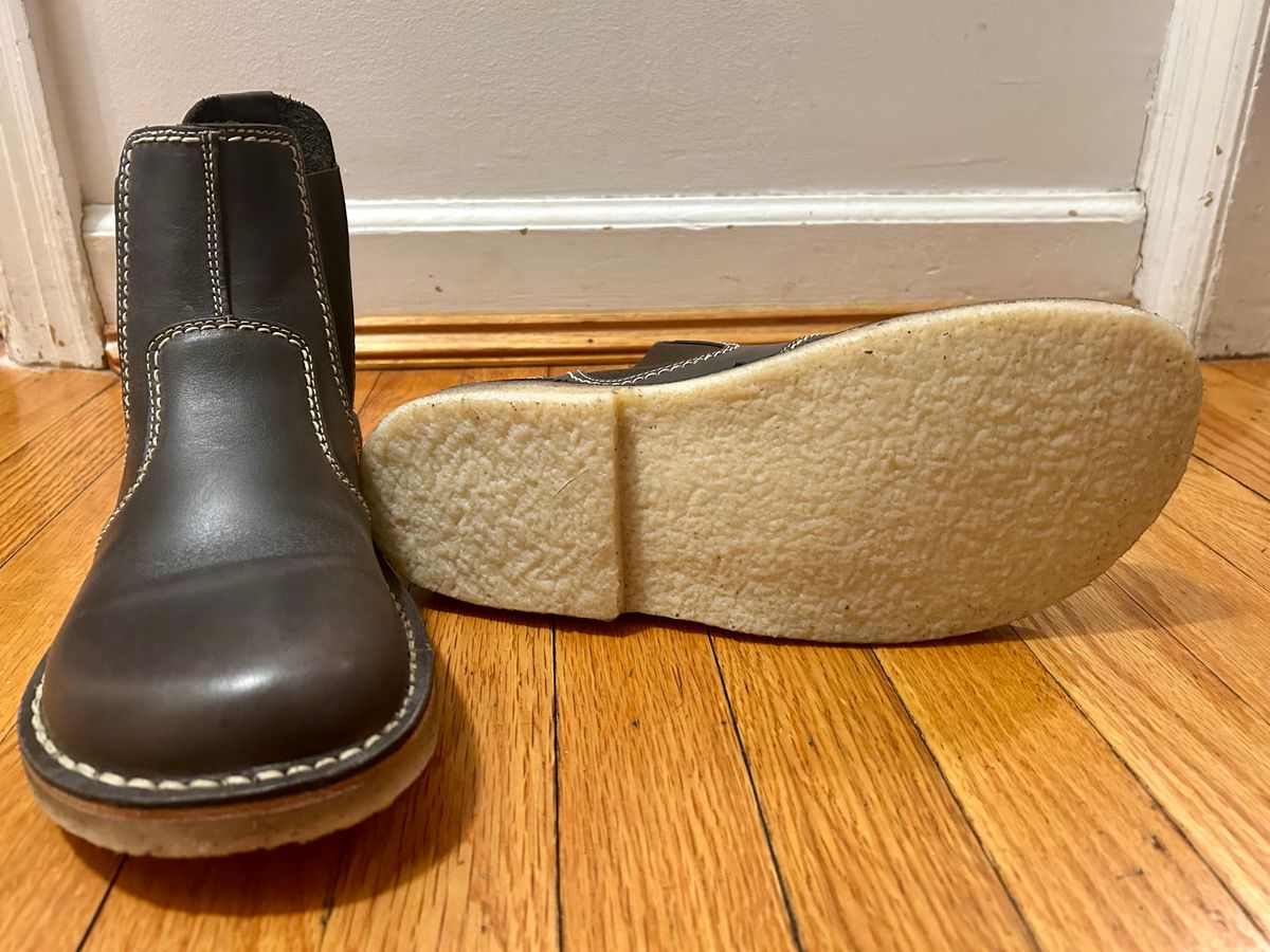 Photo by Vic on February 16, 2026 of the Duckfeet Roskilde in Terracare Slate.