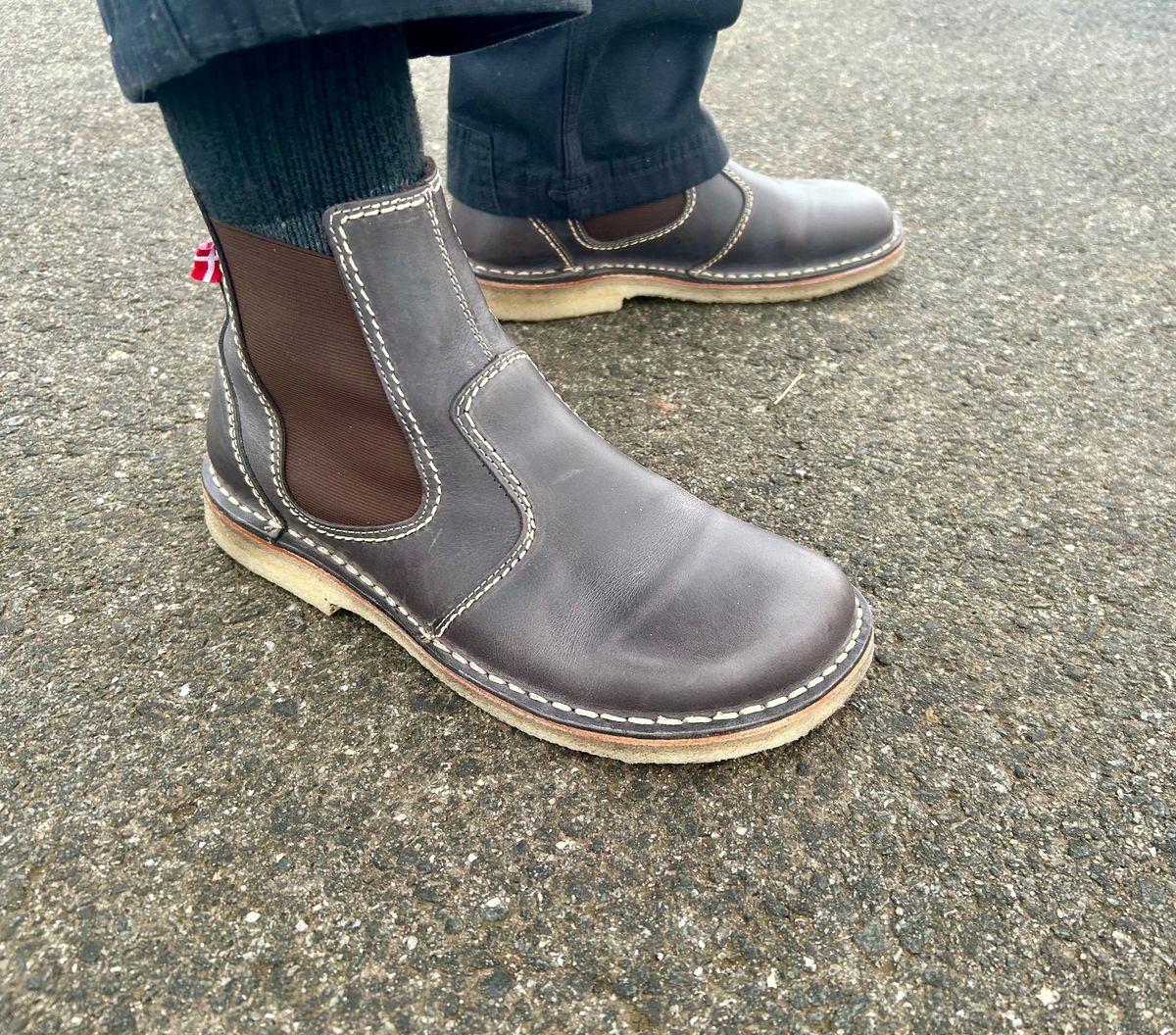 Photo by Vic on February 17, 2026 of the Duckfeet Roskilde in Terracare Slate.