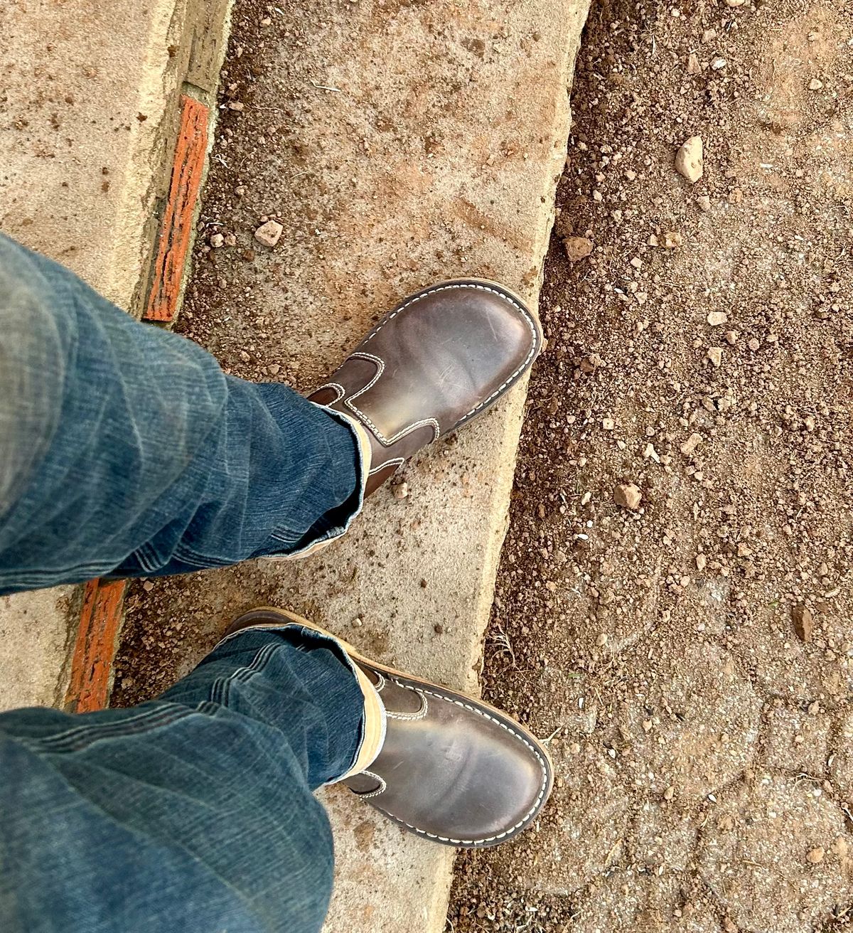 Photo by Vic on March 8, 2026 of the Duckfeet Roskilde in Terracare Slate.