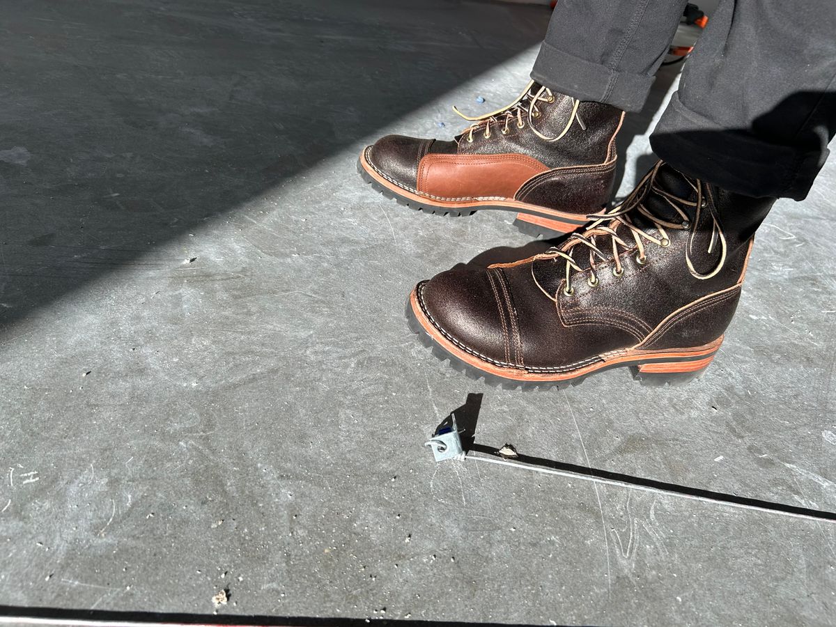 Photo by Vic on October 1, 2025 of the Nicks X Rose Anvil ND1 in Horween Black Waxed Flesh.