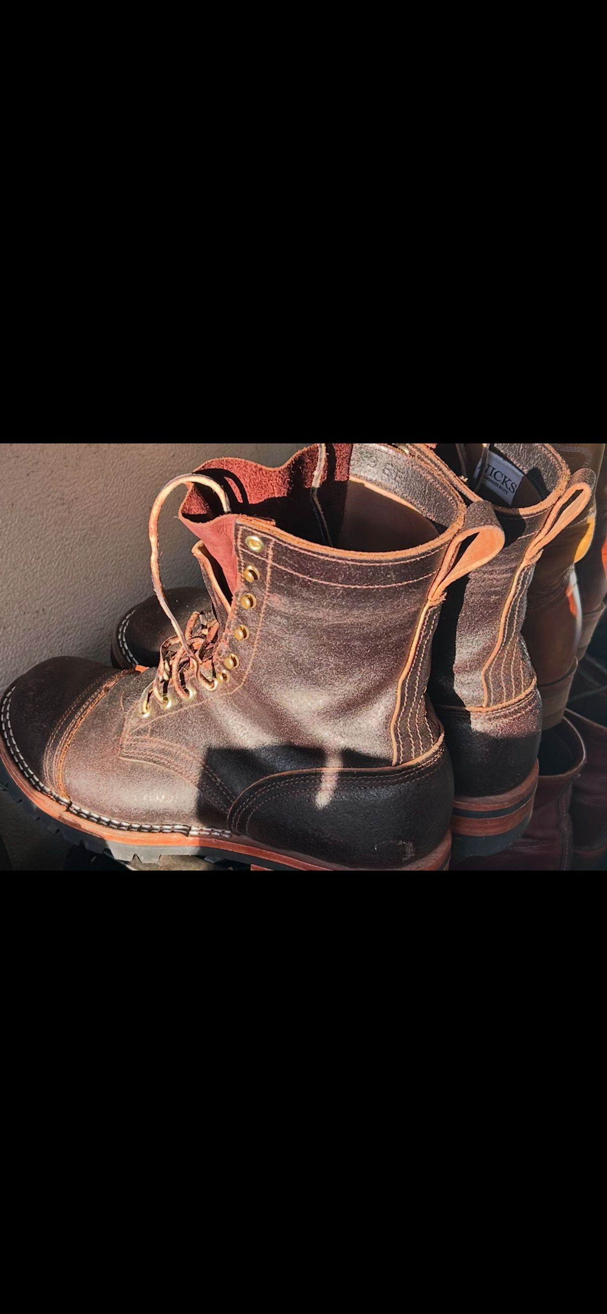 Photo by Vic on November 1, 2025 of the Nicks X Rose Anvil ND1 in Horween Black Waxed Flesh.