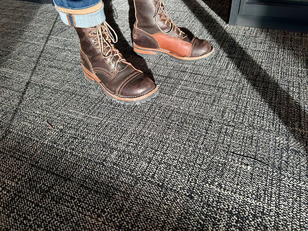 Photo by Vic on November 28, 2025 of the Nicks X Rose Anvil ND1 in Horween Black Waxed Flesh.