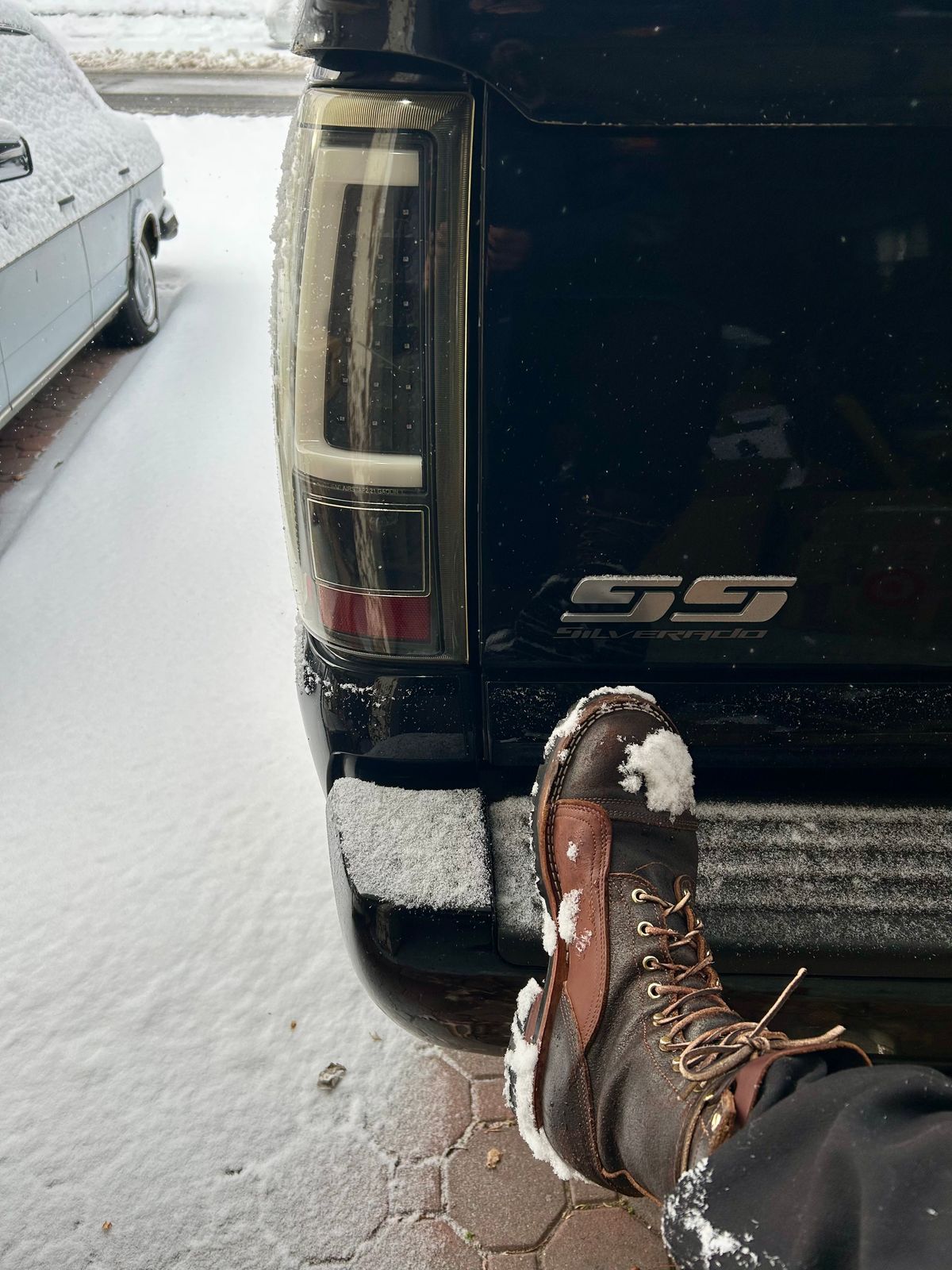 Photo by Vic on December 27, 2025 of the Nicks X Rose Anvil ND1 in Horween Black Waxed Flesh.