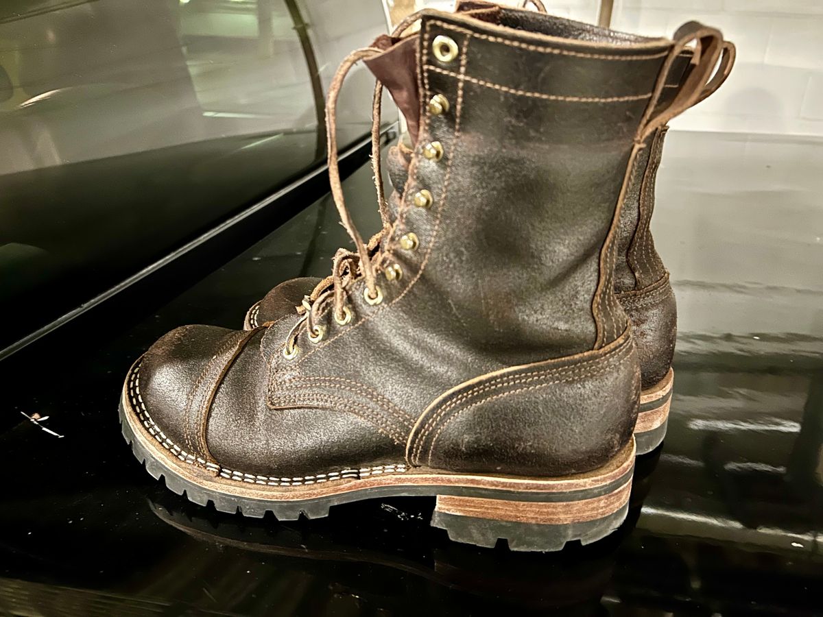 Photo by Vic on January 9, 2026 of the Nicks X Rose Anvil ND1 in Horween Black Waxed Flesh.