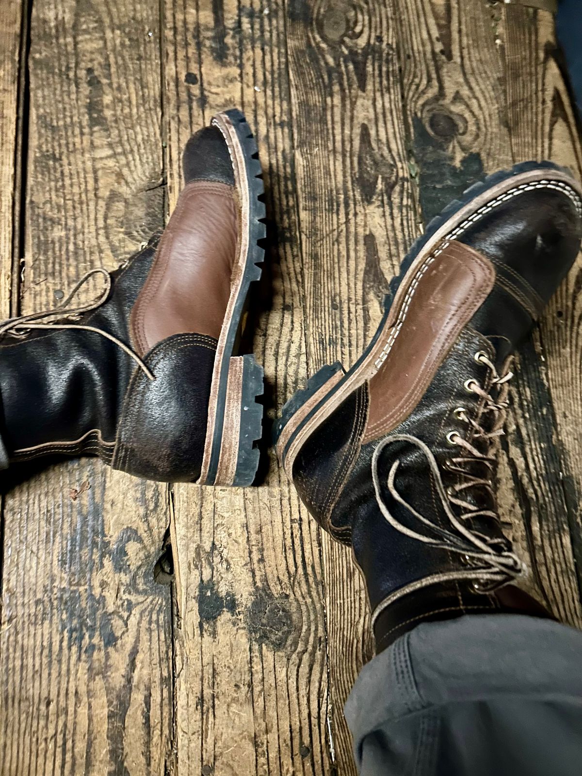 Photo by Vic on January 24, 2026 of the Nicks X Rose Anvil ND1 in Horween Black Waxed Flesh.