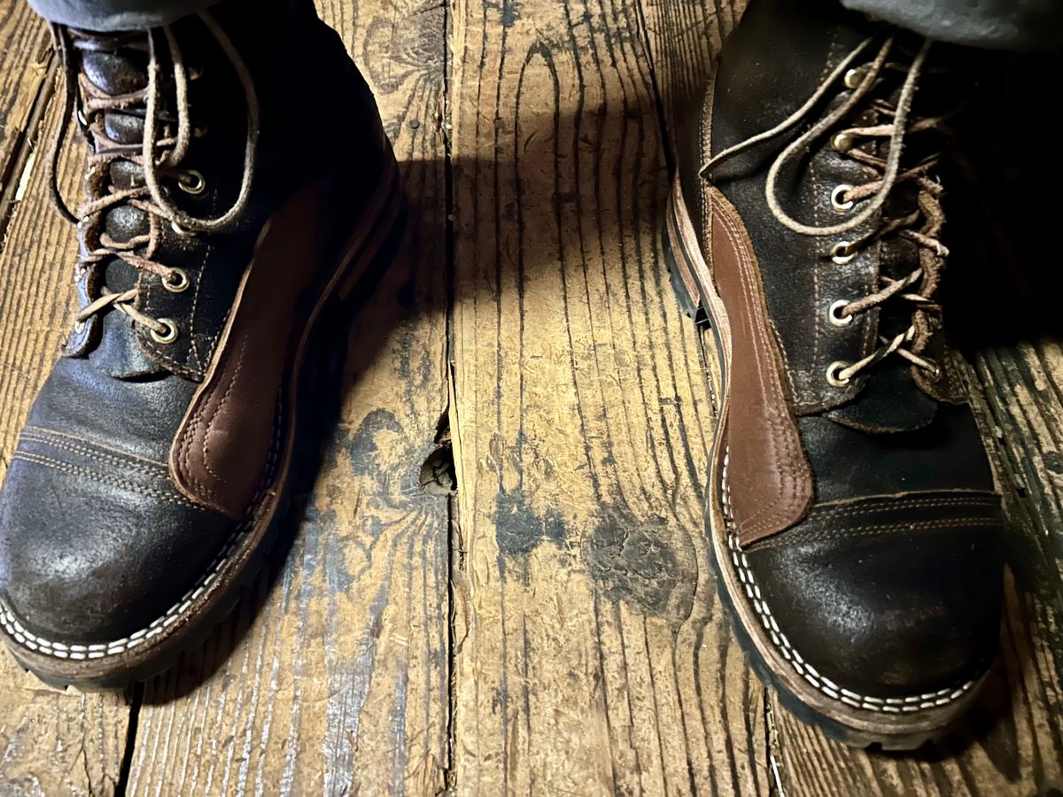 Photo by Vic on January 24, 2026 of the Nicks X Rose Anvil ND1 in Horween Black Waxed Flesh.