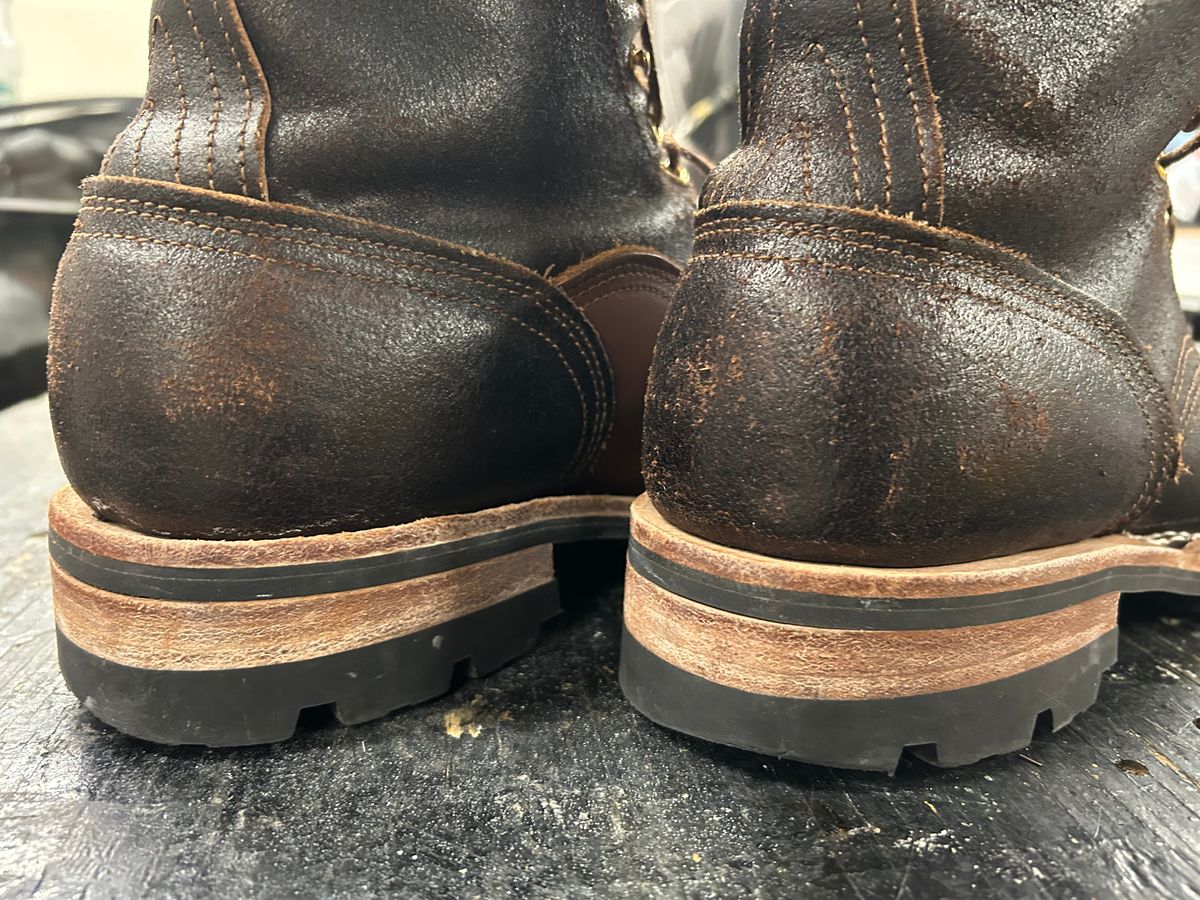 Photo by Vic on February 27, 2026 of the Nicks X Rose Anvil ND1 in Horween Black Waxed Flesh.