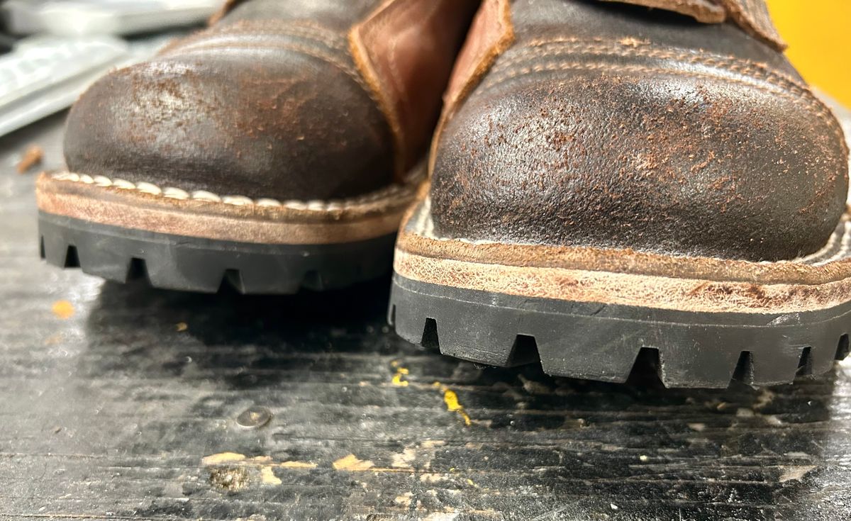 Photo by Vic on February 27, 2026 of the Nicks X Rose Anvil ND1 in Horween Black Waxed Flesh.