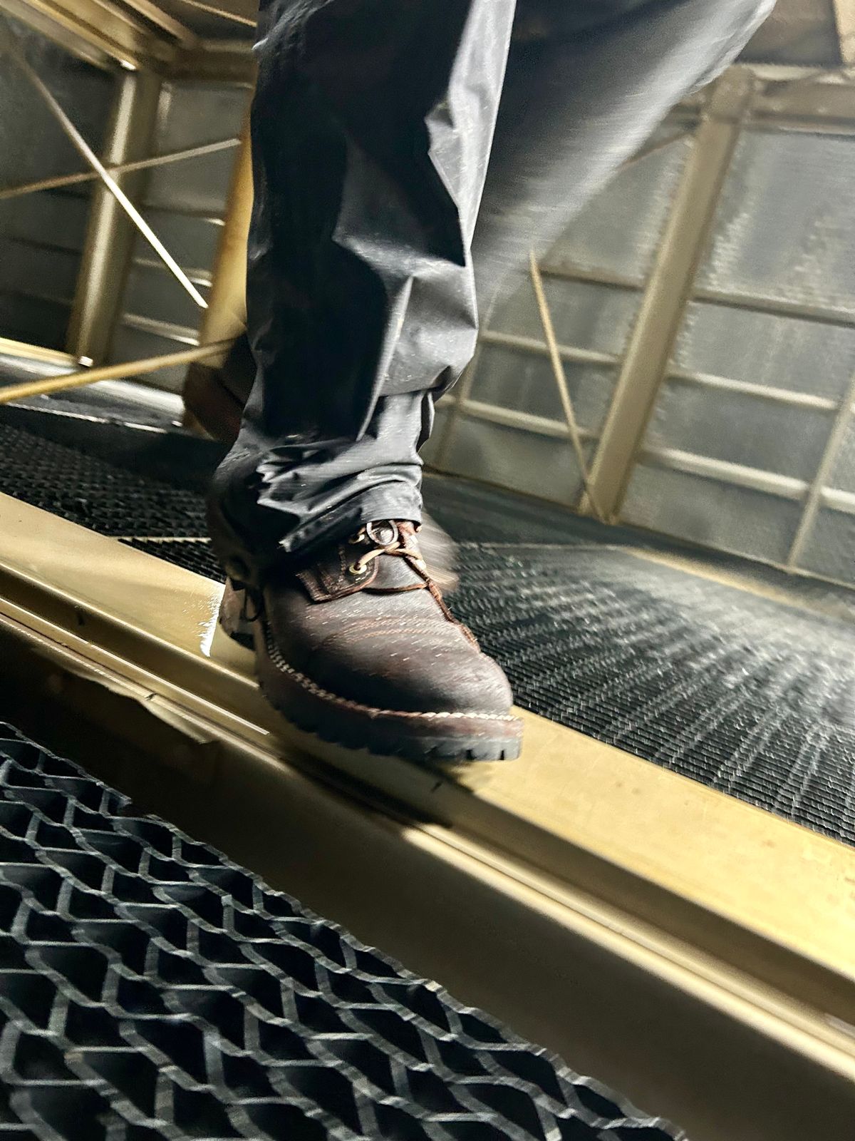 Photo by Vic on May 2, 2026 of the Nicks X Rose Anvil ND1 in Horween Black Waxed Flesh.