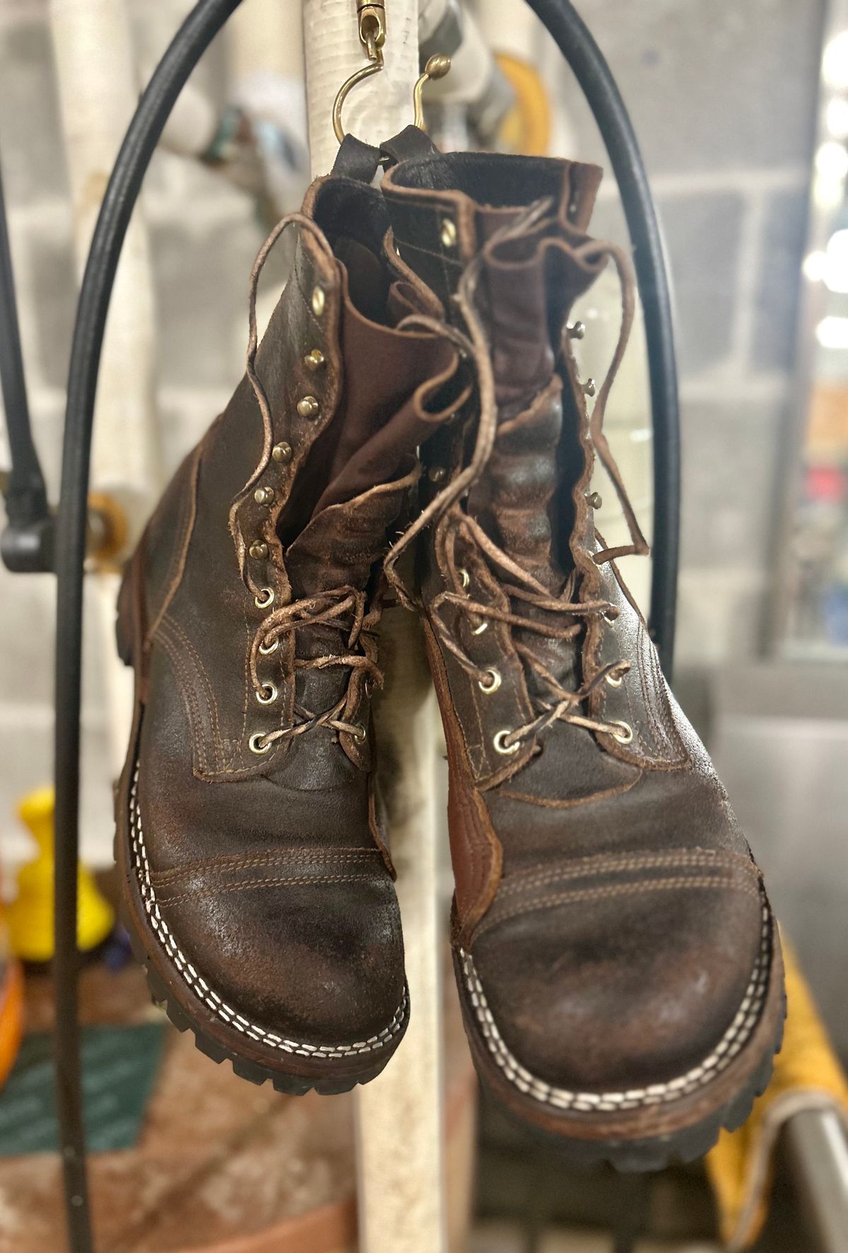 Photo by Vic on May 21, 2026 of the Nicks X Rose Anvil ND1 in Horween Black Waxed Flesh.