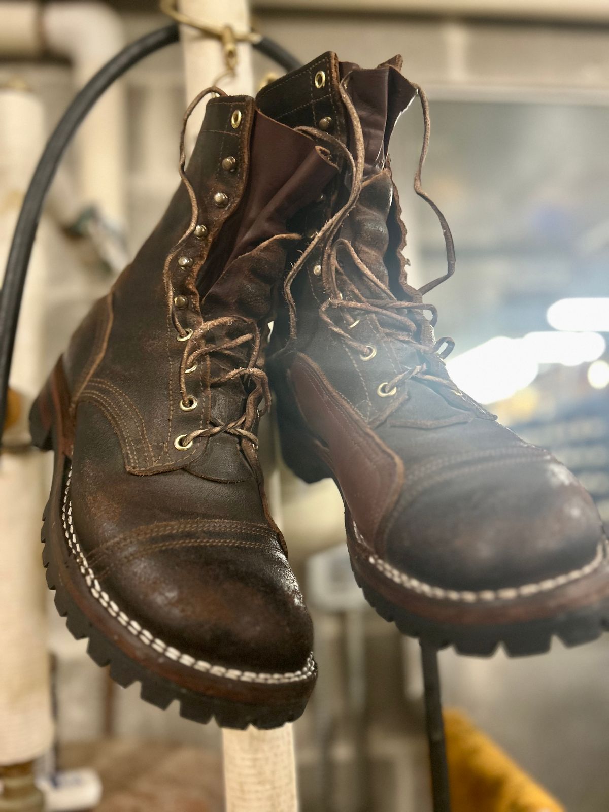Photo by Vic on May 21, 2026 of the Nicks X Rose Anvil ND1 in Horween Black Waxed Flesh.