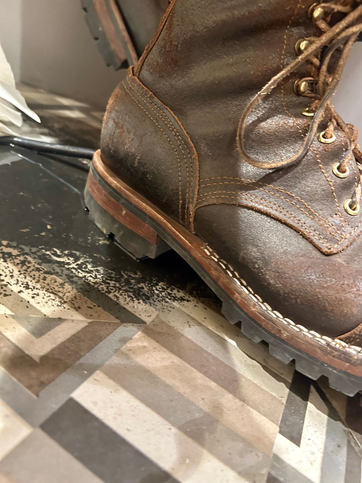Photo by Vic on June 15, 2026 of the Nicks X Rose Anvil ND1 in Horween Black Waxed Flesh.