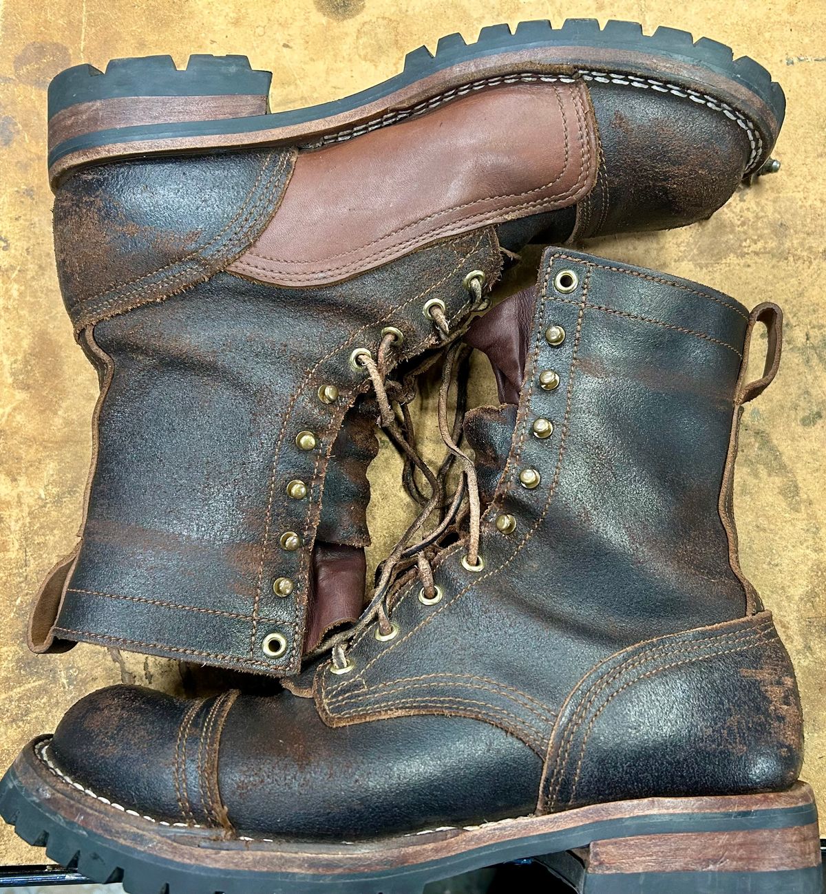 Photo by Vic on June 17, 2026 of the Nicks X Rose Anvil ND1 in Horween Black Waxed Flesh.