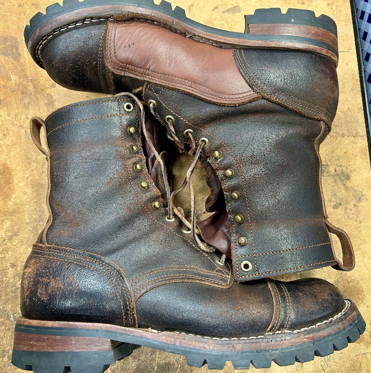 Photo by Vic on June 17, 2026 of the Nicks X Rose Anvil ND1 in Horween Black Waxed Flesh.