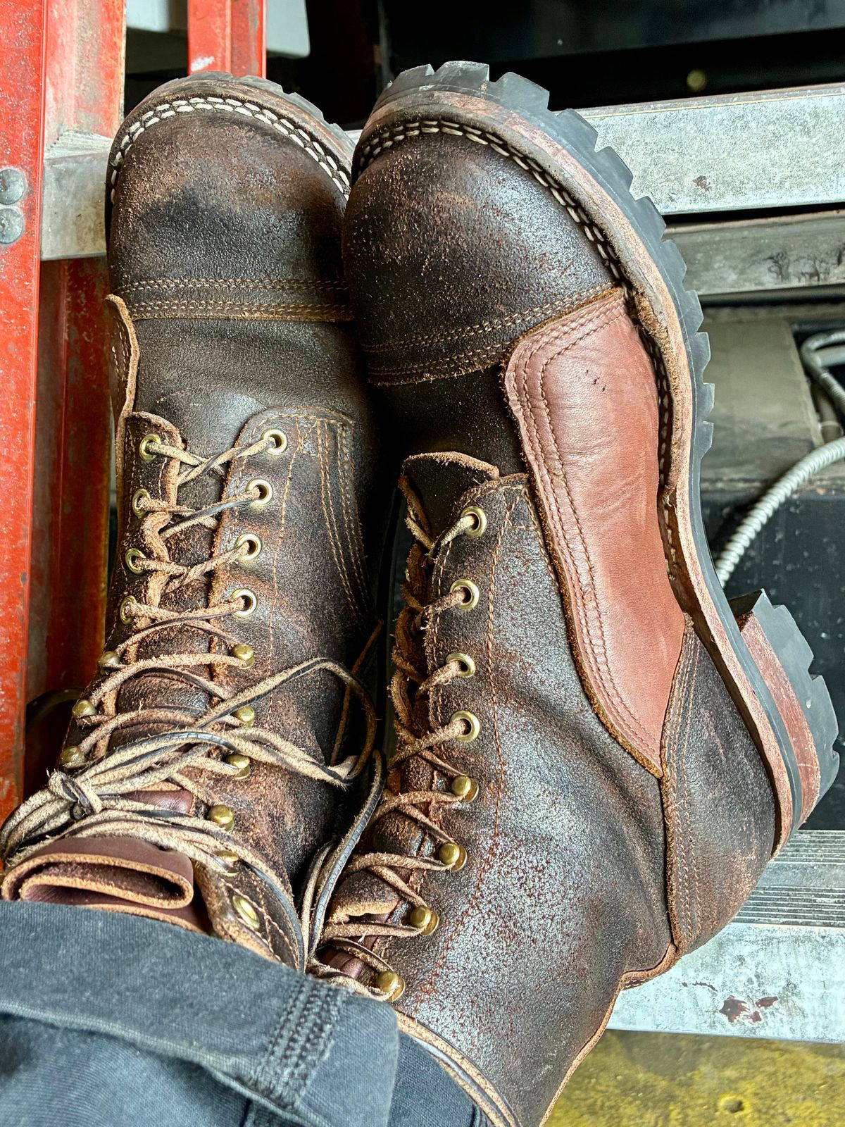 Photo by Vic on July 1, 2026 of the Nicks X Rose Anvil ND1 in Horween Black Waxed Flesh.