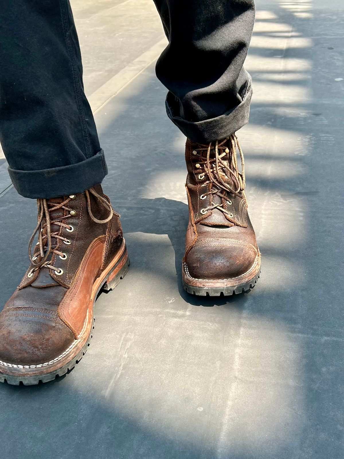 Photo by Vic on July 1, 2026 of the Nicks X Rose Anvil ND1 in Horween Black Waxed Flesh.