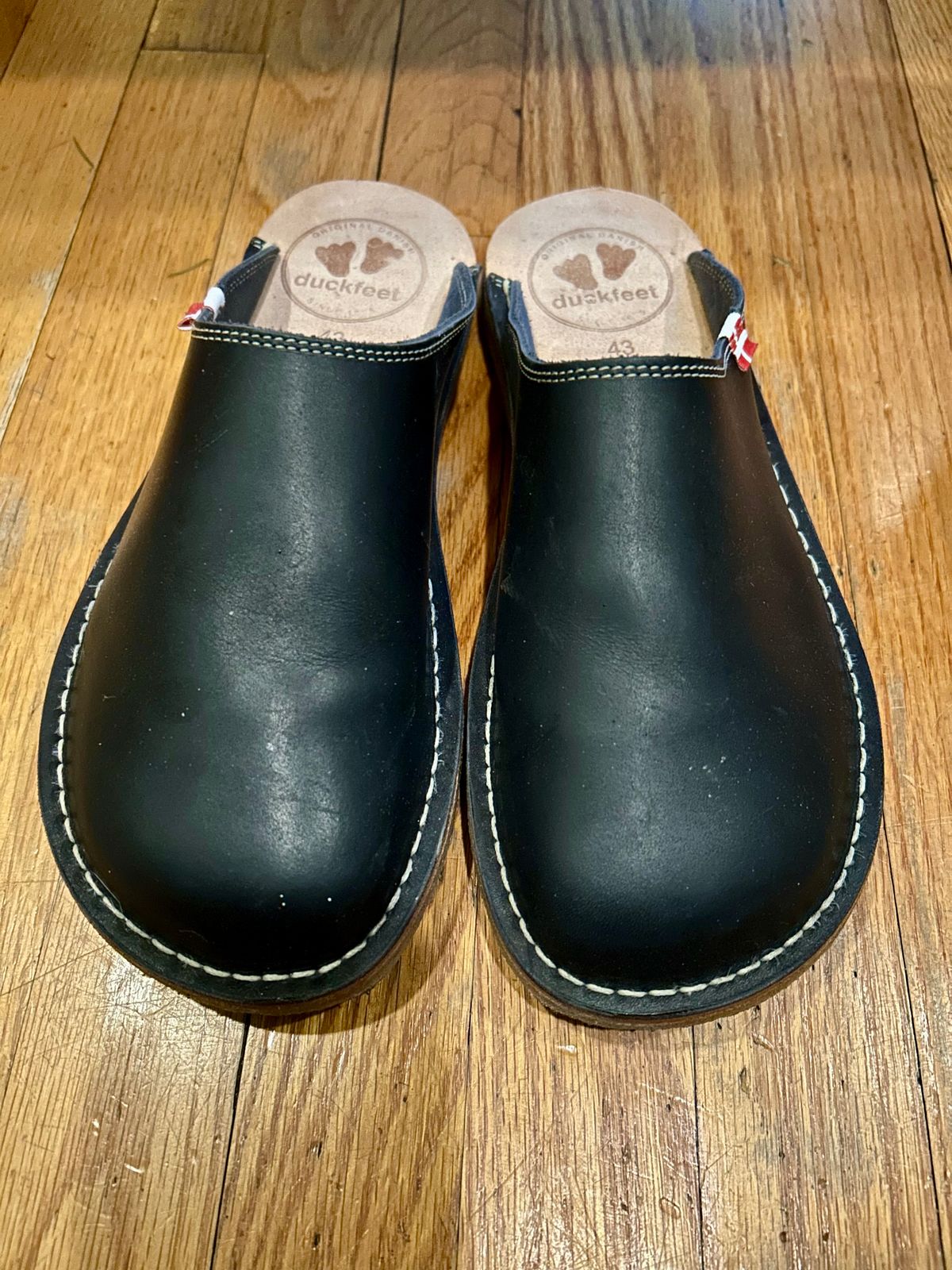 Photo by Vic on December 30, 2025 of the Duckfeet Blåvand in Terracare Navy.