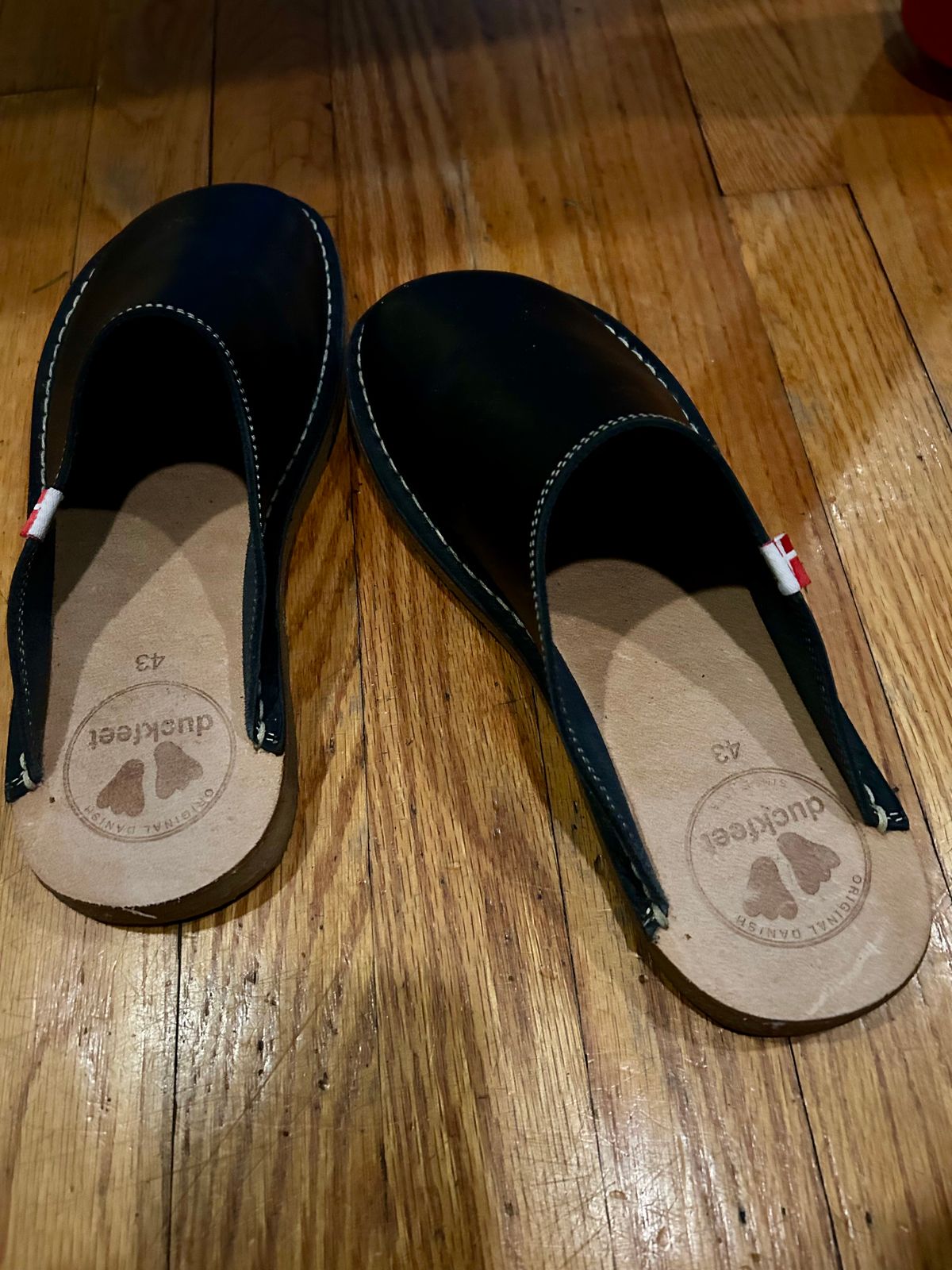 Photo by Vic on December 30, 2025 of the Duckfeet Blåvand in Terracare Navy.