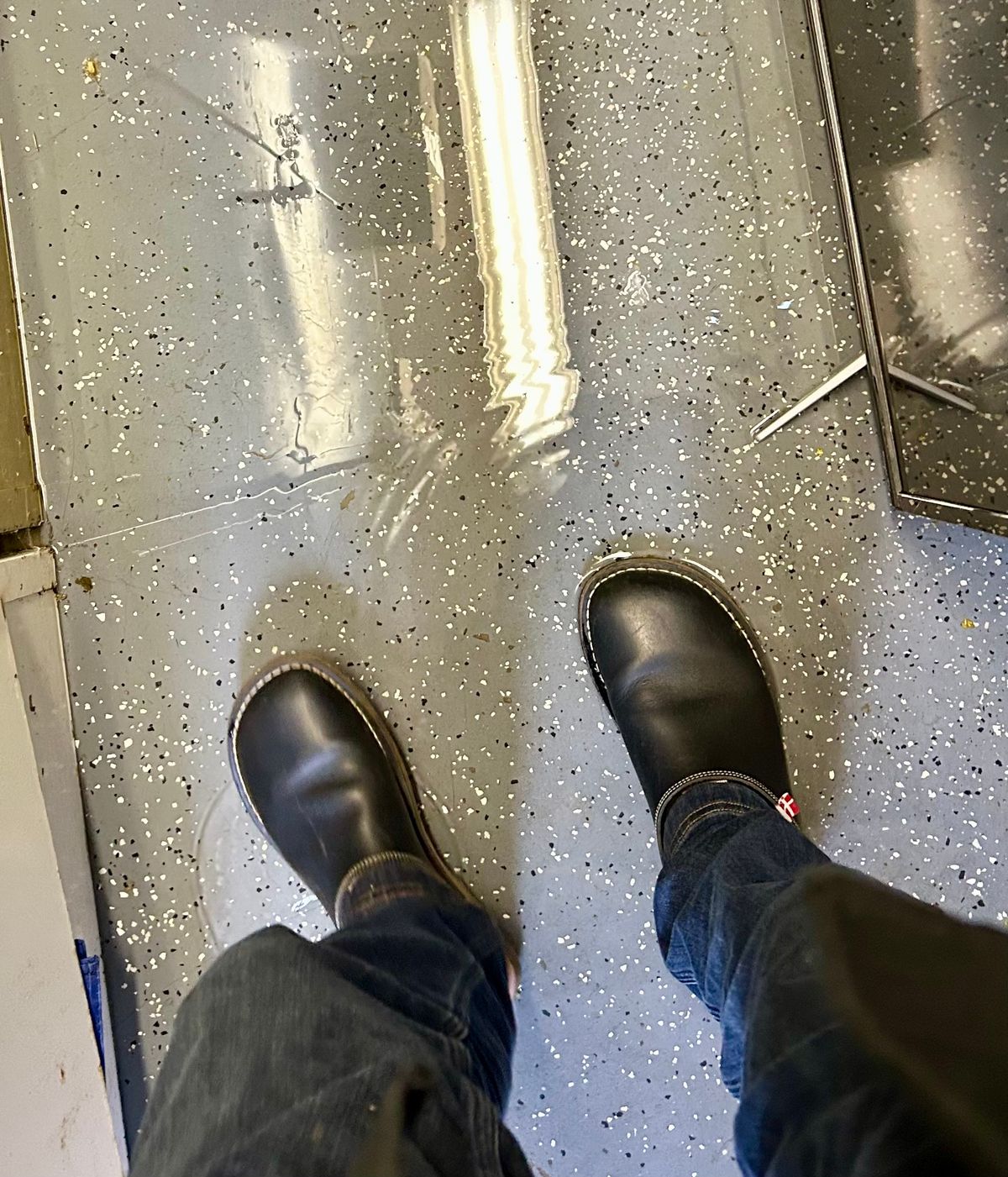 Photo by Vic on March 27, 2026 of the Duckfeet Blåvand in Terracare Navy.