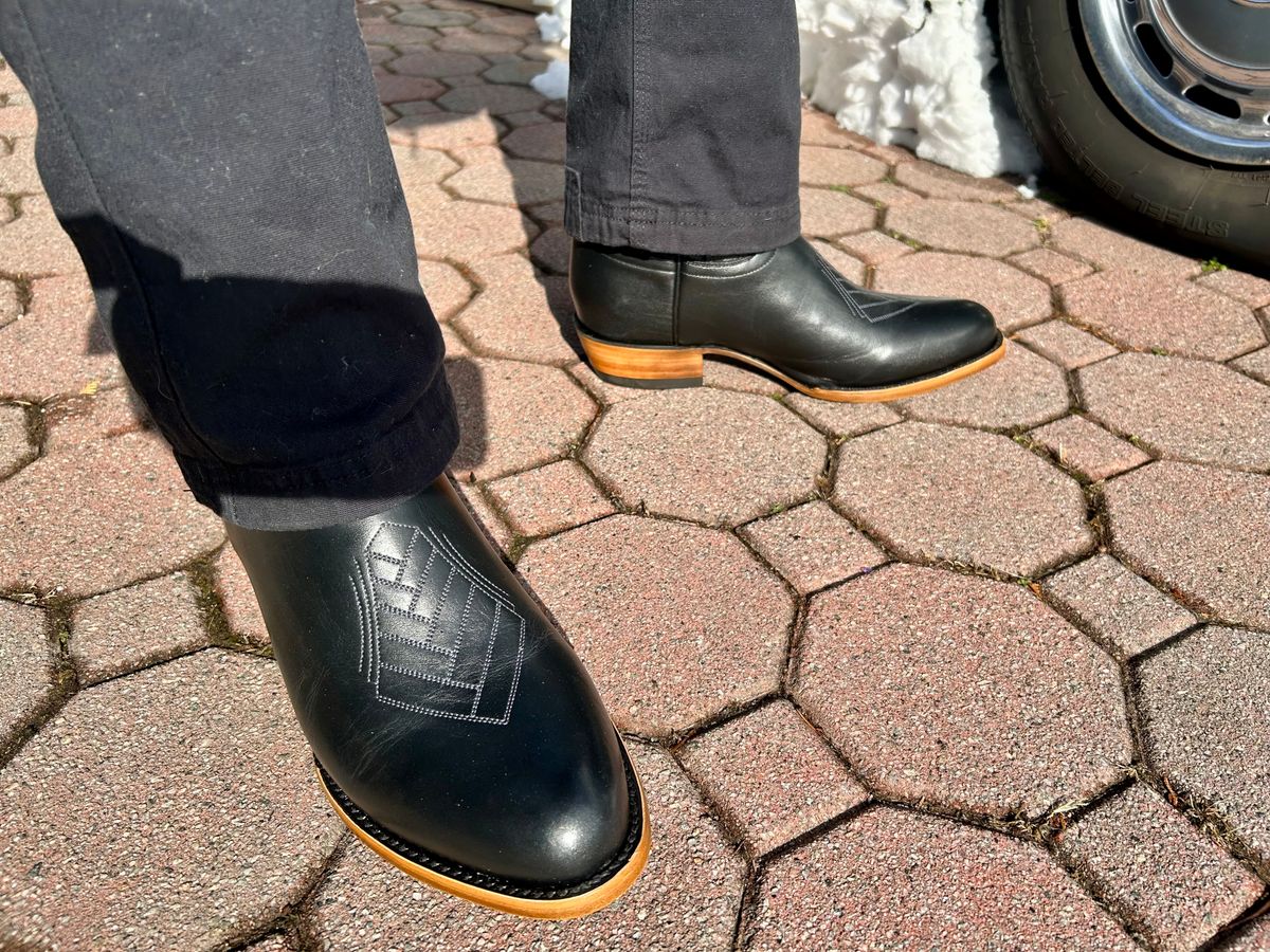 Photo by Vic on February 24, 2026 of the JK Boots The Ace in Smooth Black Bovine.