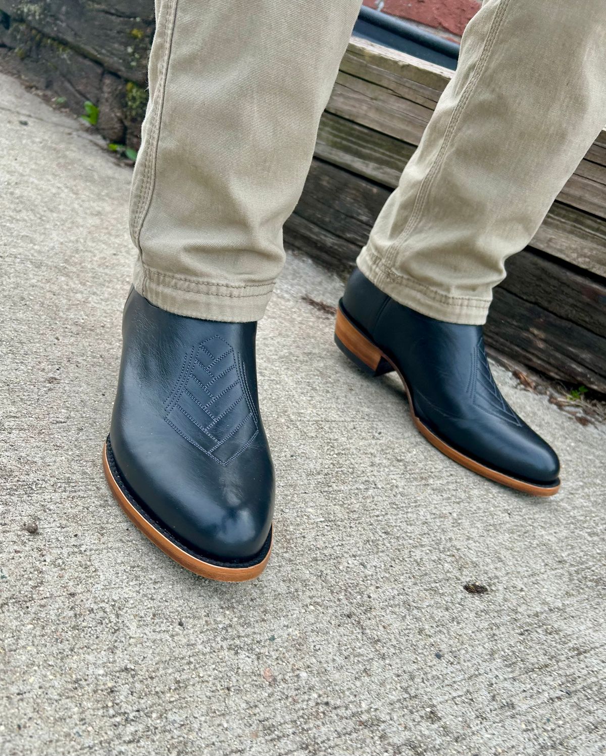 Photo by Vic on March 30, 2026 of the JK Boots The Ace in Smooth Black Bovine.