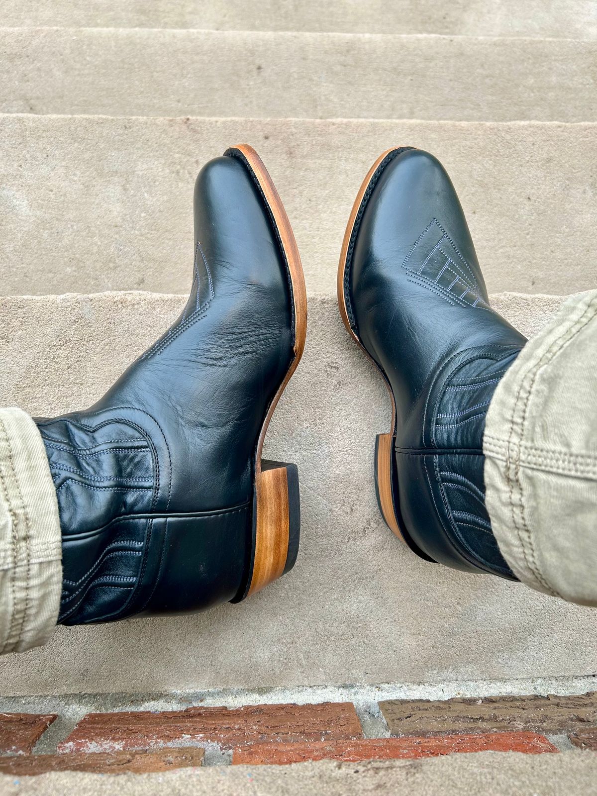 Photo by Vic on March 30, 2026 of the JK Boots The Ace in Smooth Black Bovine.