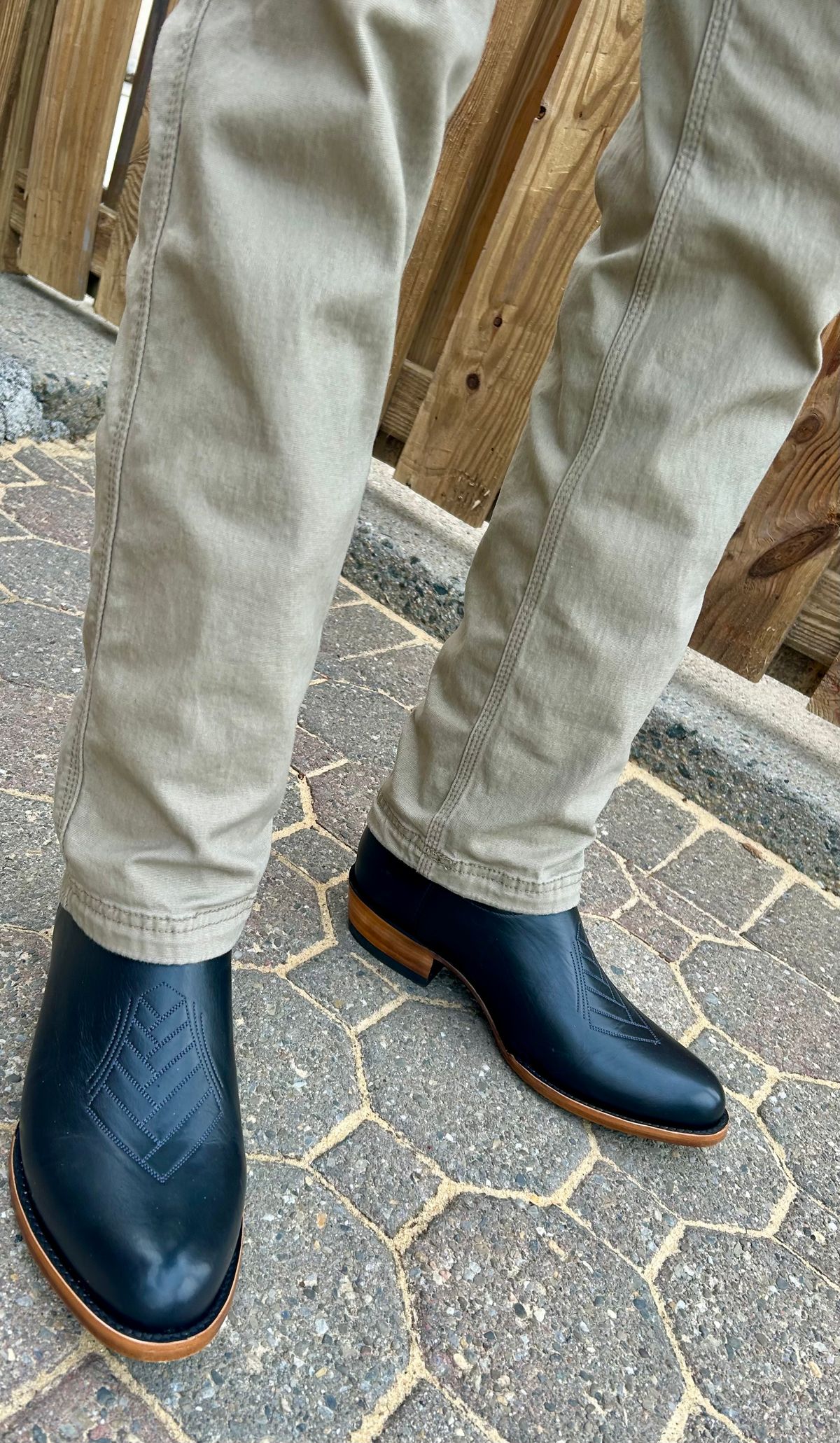 Photo by Vic on March 30, 2026 of the JK Boots The Ace in Smooth Black Bovine.