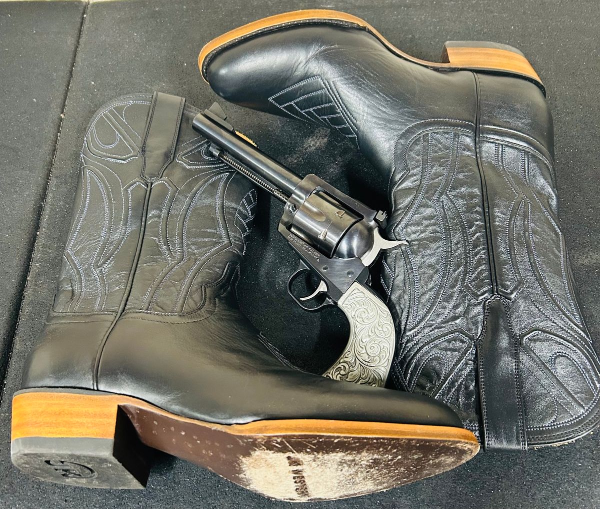 Photo by Vic on May 25, 2026 of the JK Boots The Ace in Smooth Black Bovine.