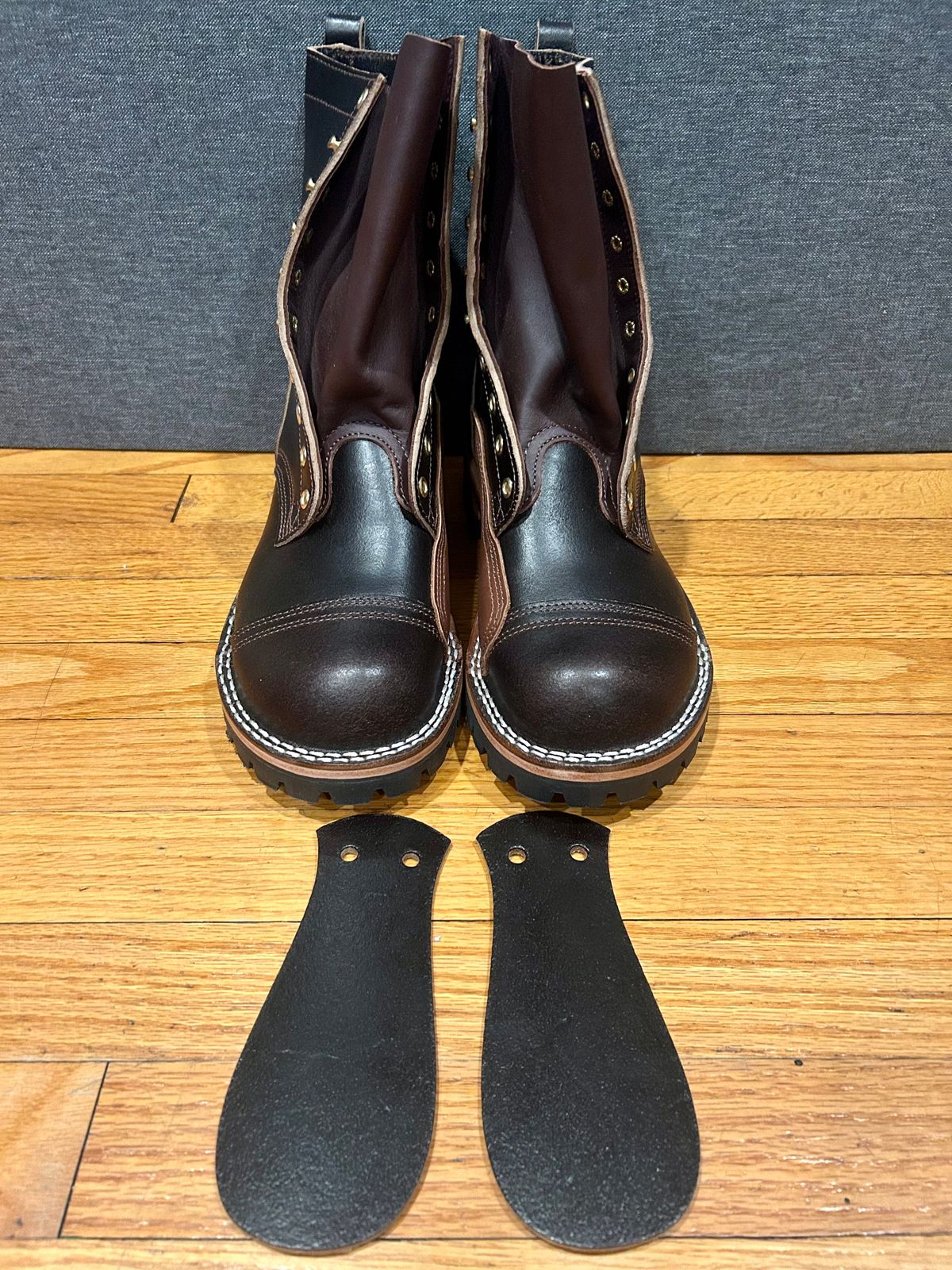 Photo by Vic on May 30, 2026 of the Nicks x Rose Anvil ND1 in Horween Tan Waxed Flesh.