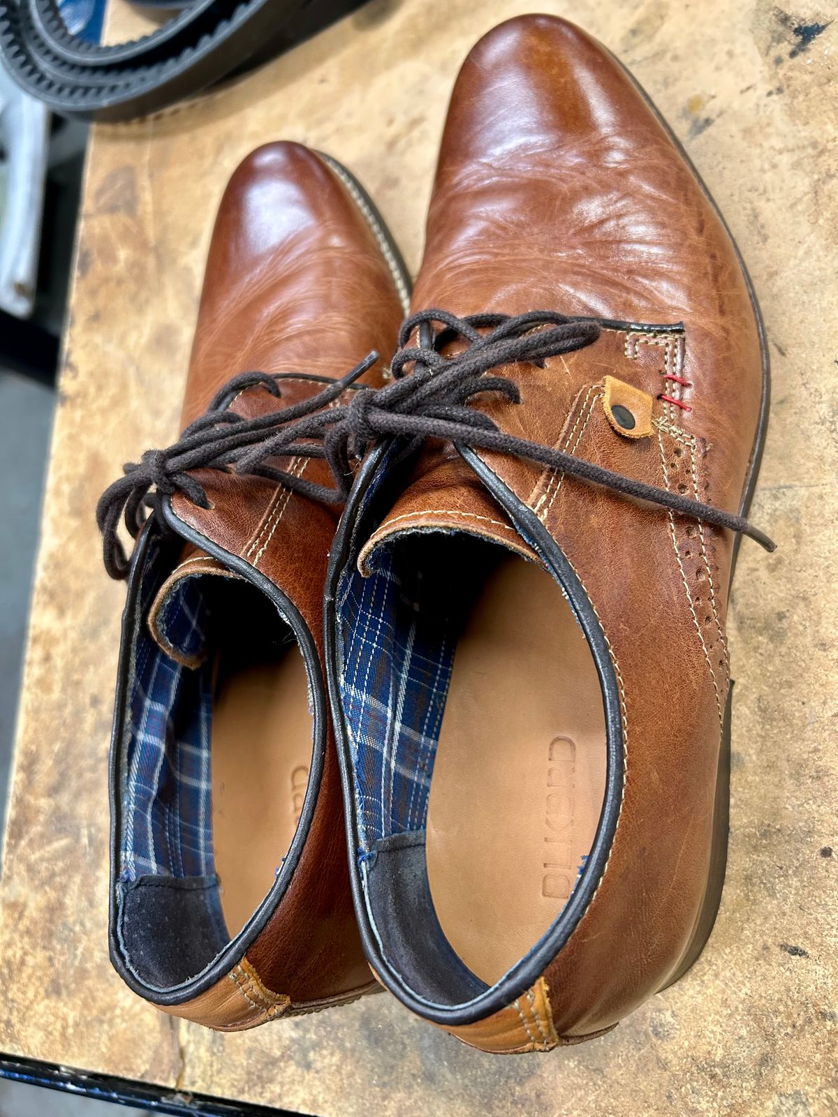 Photo by Vic on February 20, 2026 of the Unknown Maker Made In Portugal in Unknown Natural Veg Tan.