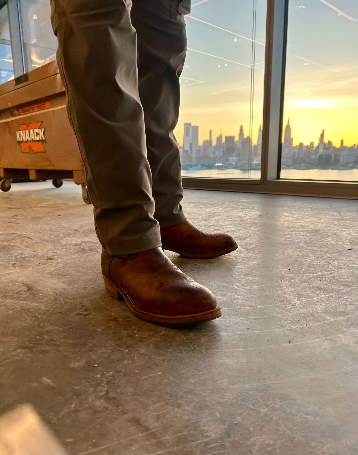 Photo by Vic on April 18, 2026 of the Double-H Dylan in Old Town Folklore.