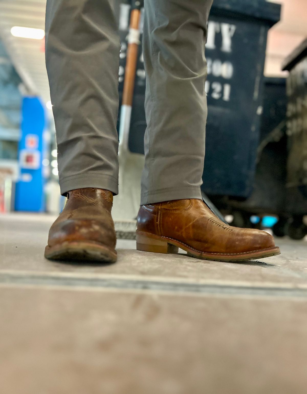 Photo by Vic on April 18, 2026 of the Double-H Dylan in Old Town Folklore.