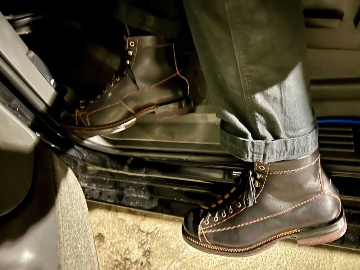 Photo by Vic on March 13, 2026 of the Sagara Cordmaster in Indonesian Black Teacore.