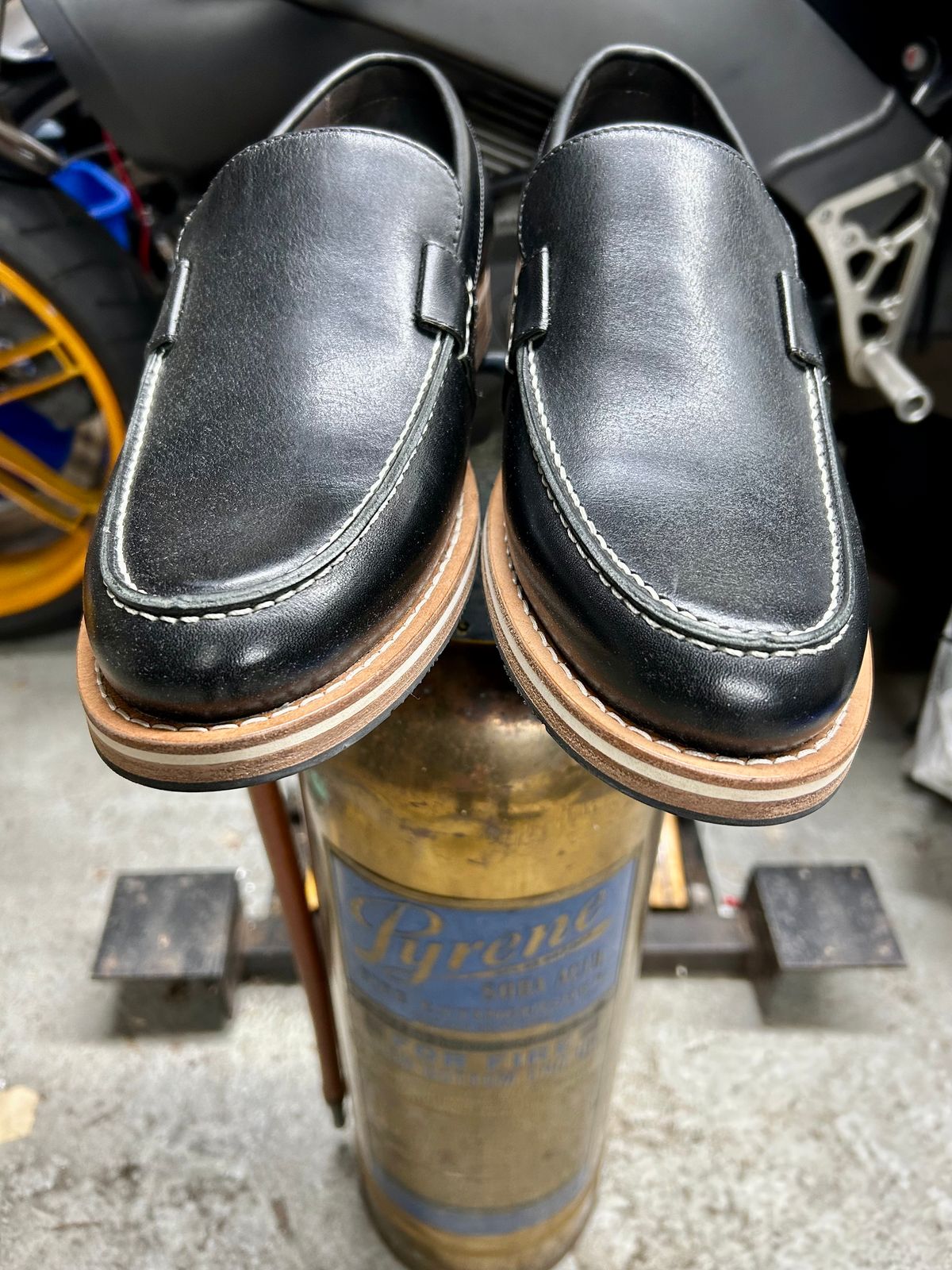 Photo by Vic on March 18, 2026 of the HELM Boots The Wilson in Black Krumenauer Leather.