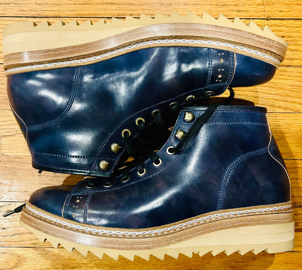 Photo by Vic on March 29, 2026 of the Junkard MKB1219 in Rocado Shell Cordovan Museum.