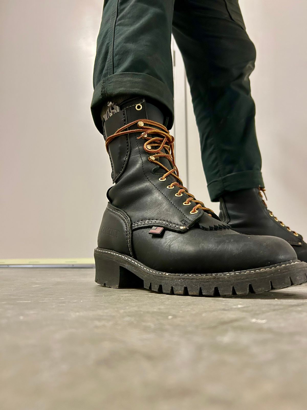 Photo by Vic on December 15, 2025 of the Carolina Logger in Unknown Leather.