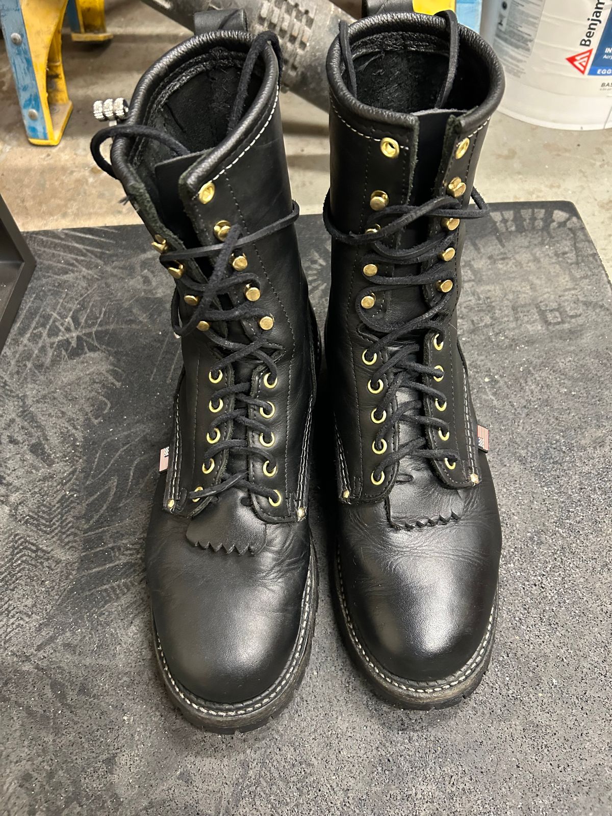 Photo by Vic on February 17, 2026 of the Carolina Logger in Unknown Leather.