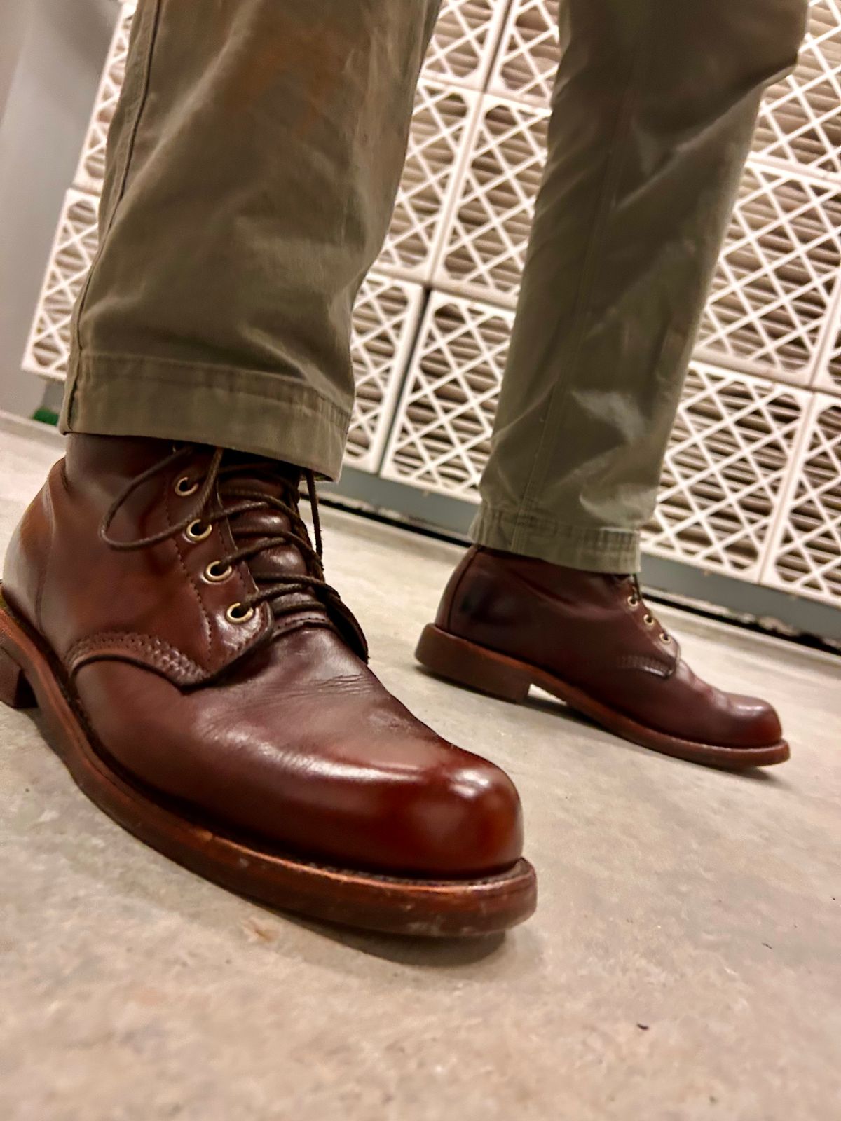 Photo by Vic on March 28, 2026 of the L.L.Bean X Chippewa Custom Model in Burgundy.