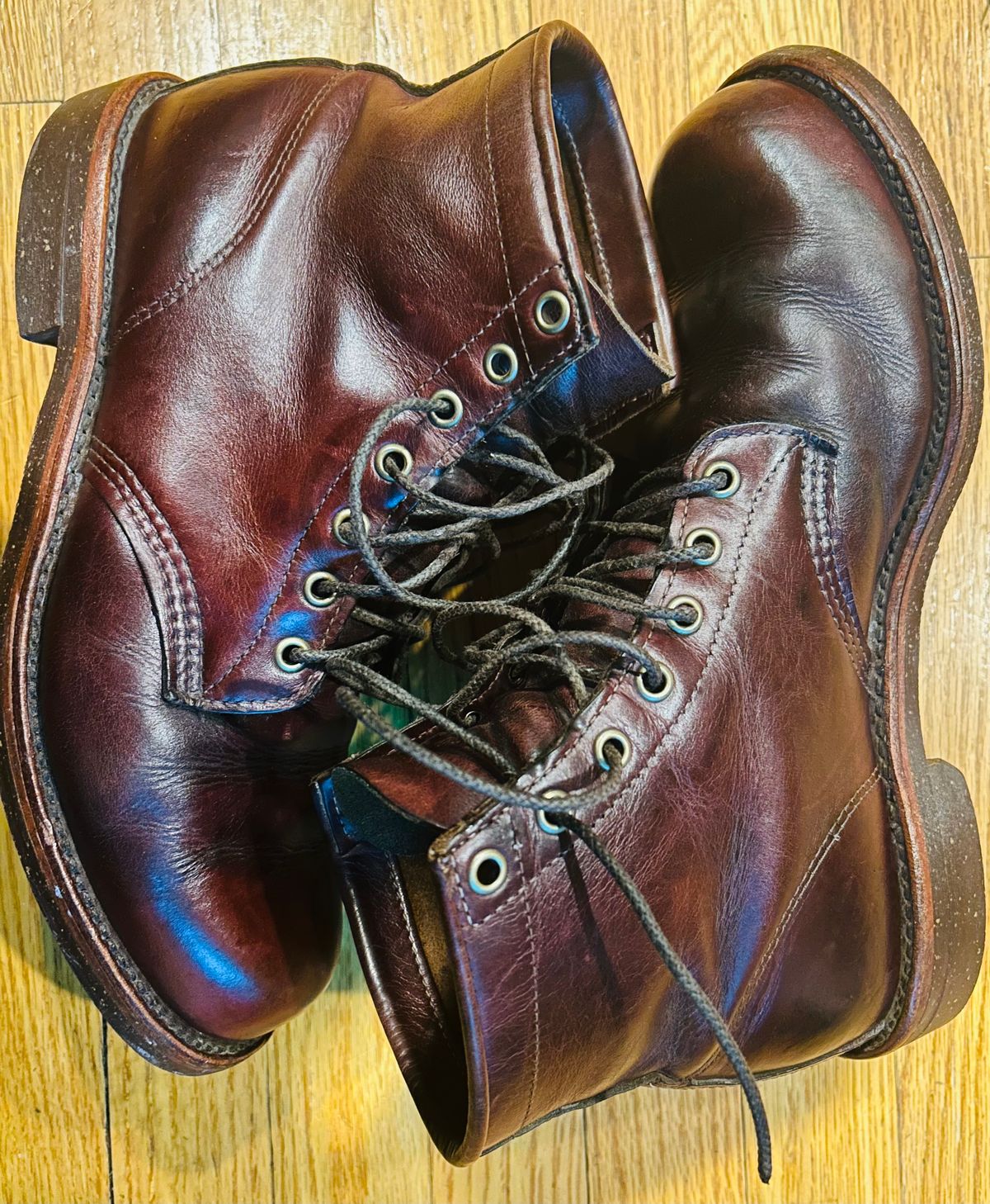 Photo by Vic on March 29, 2026 of the L.L.Bean X Chippewa Custom Model in Burgundy.