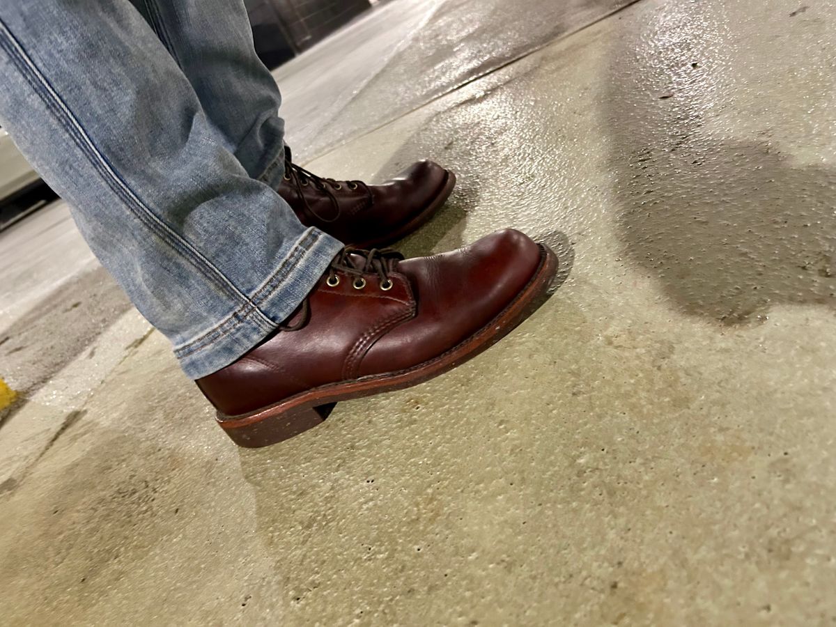 Photo by Vic on October 13, 2025 of the Wolverine Custom Model in Burgundy.